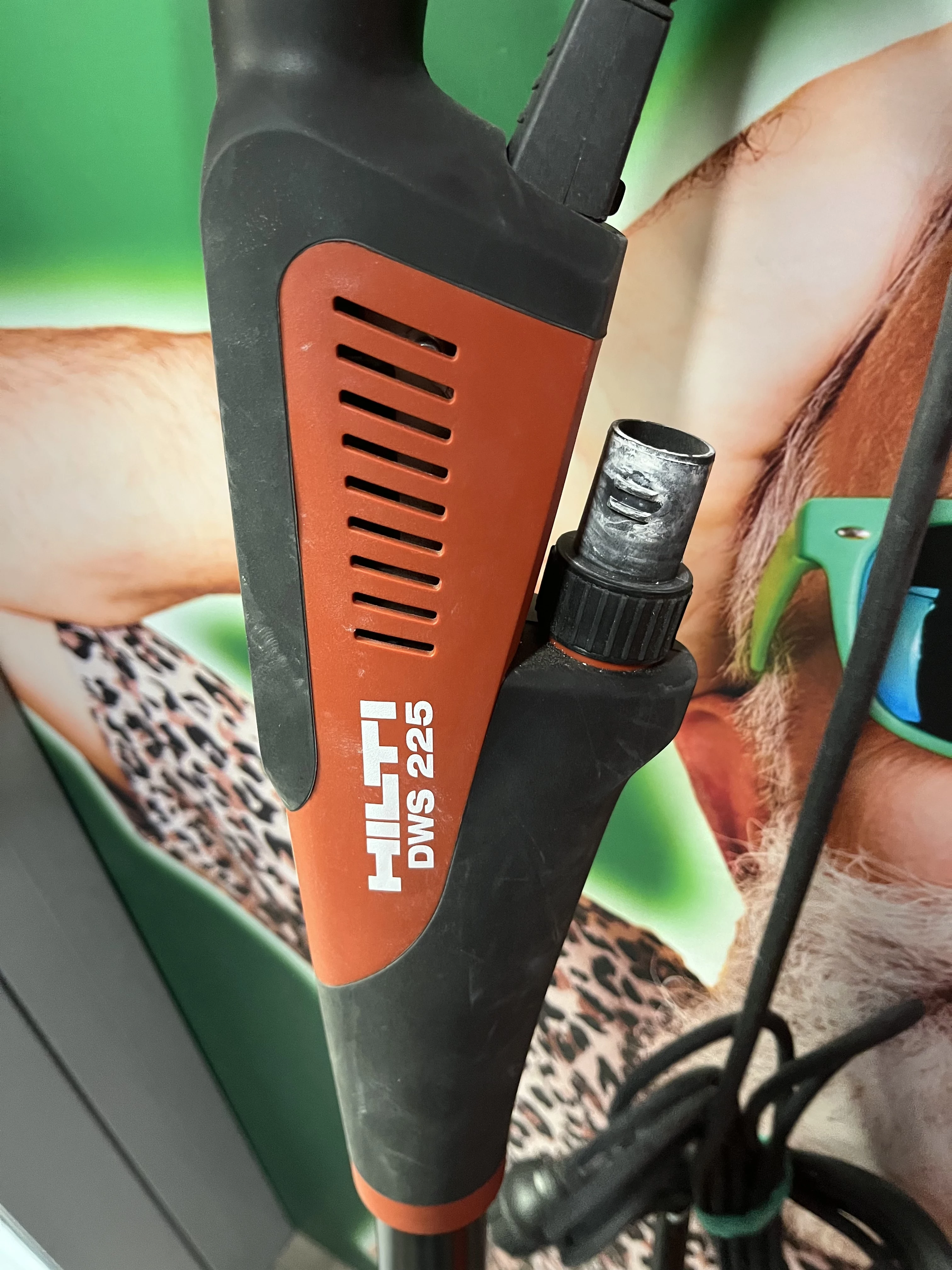 zyrafa-szklifierka-do-gipsu-hilti-dws-225-marka-248811-950608