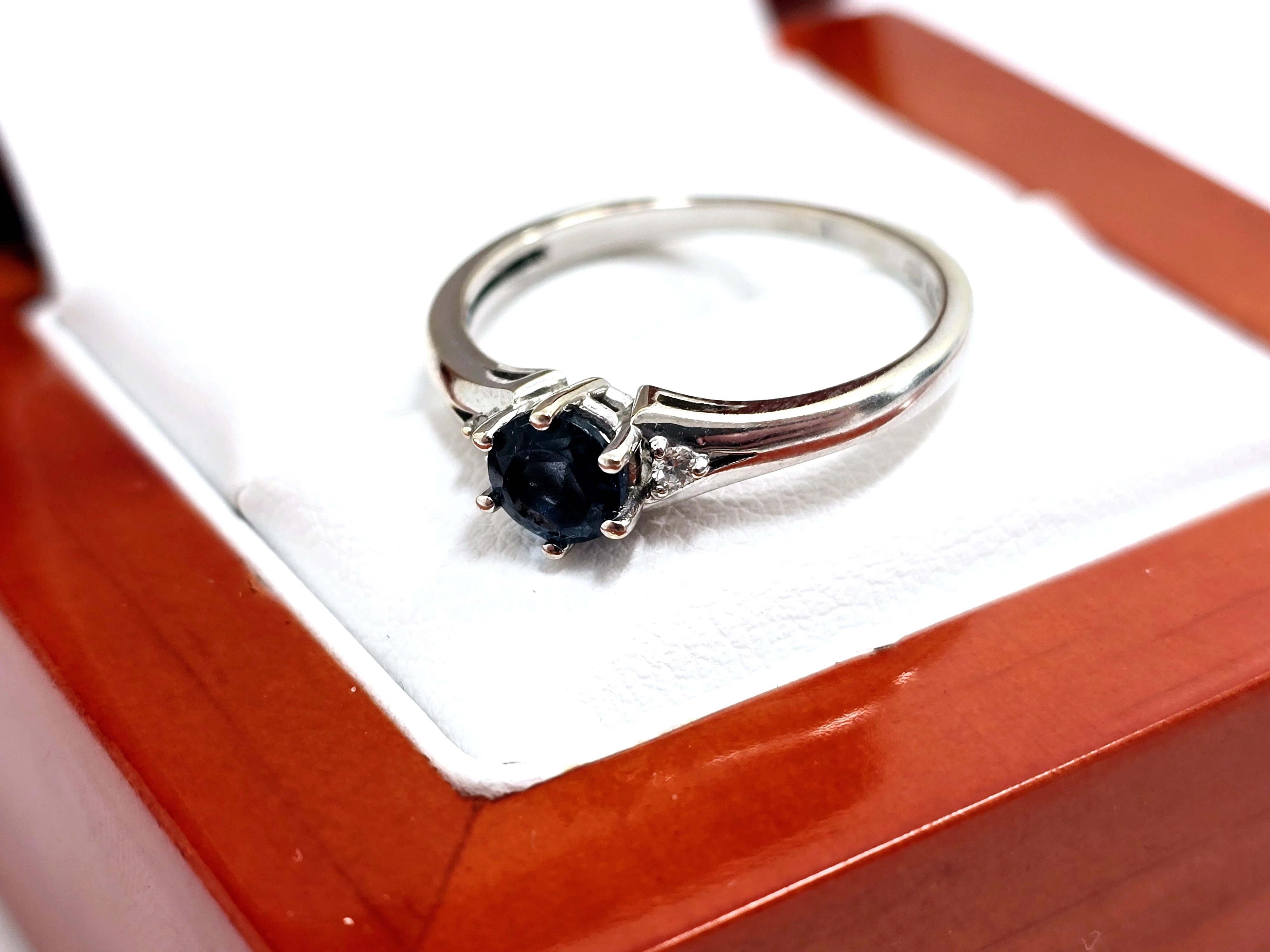 zloty-pierscionek-z-diamentami-ioraz-topazem-pr585-r16-239g-marka-248811-958954