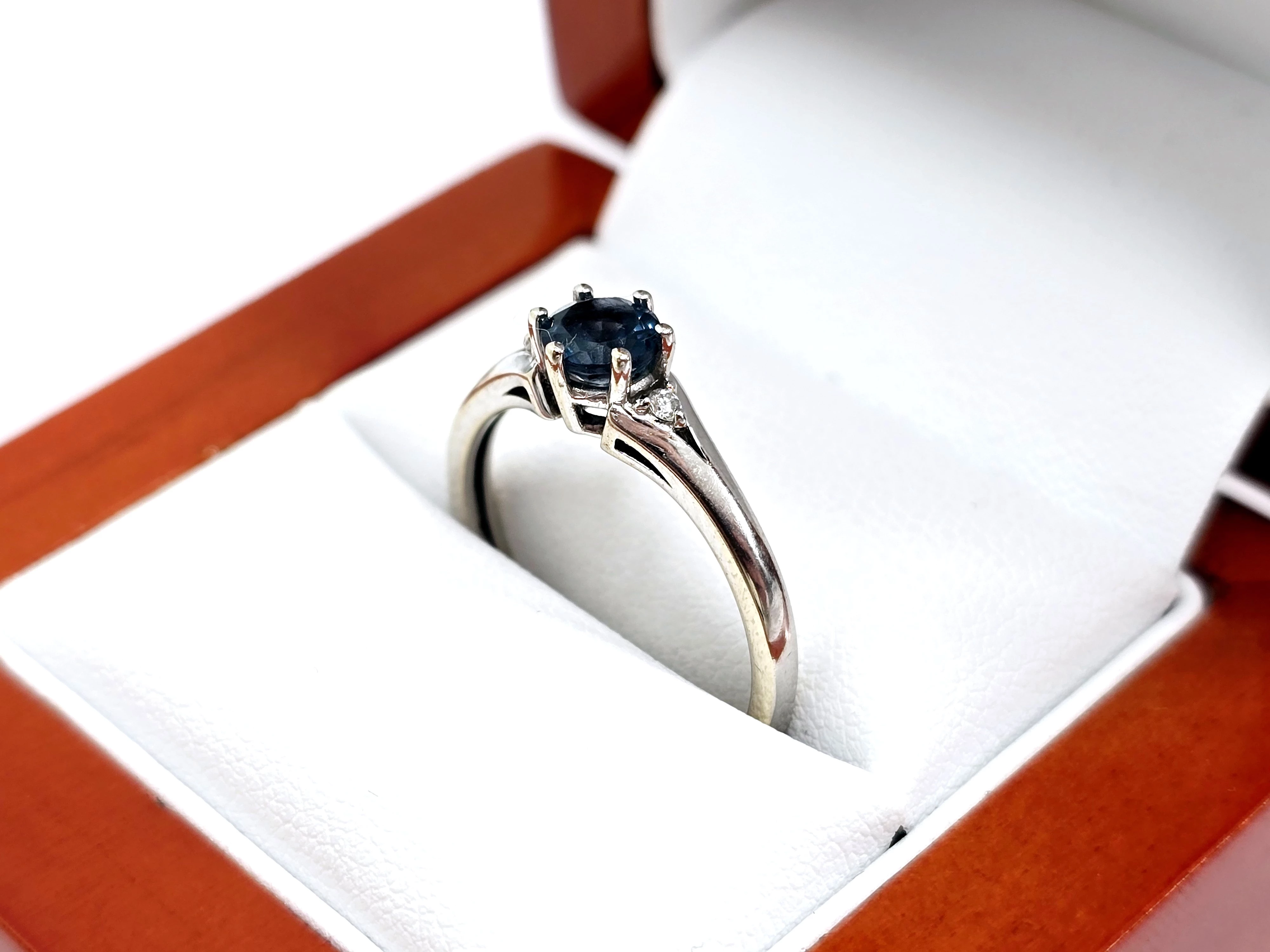 zloty-pierscionek-z-diamentami-oraz-topazem-pr585-r16-239g-rodzaj-2205-2