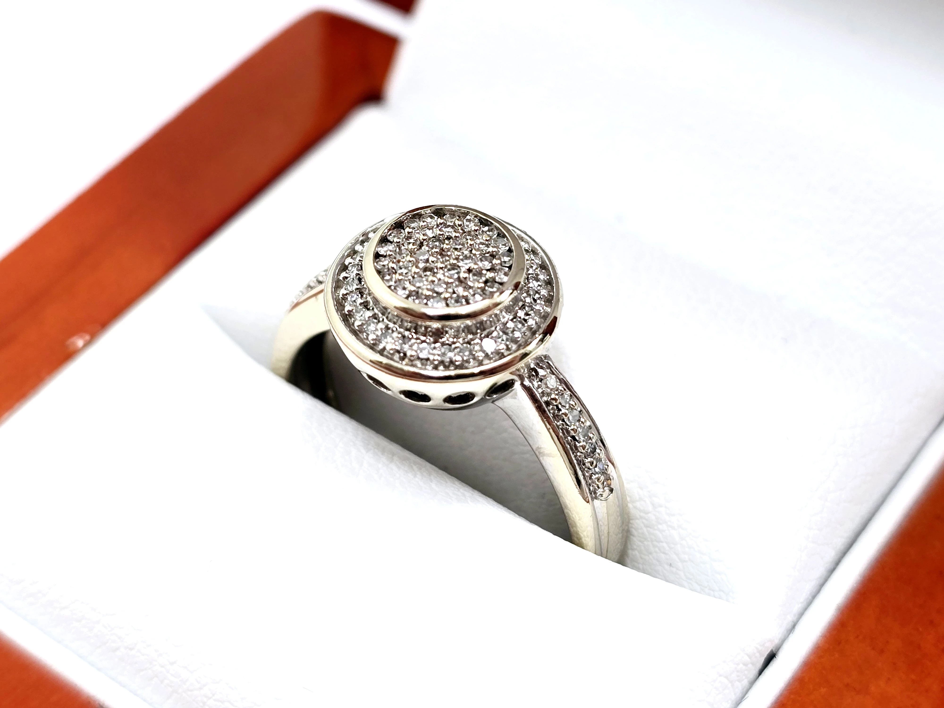 zloty-pierscionek-z-diamentami-024ct-pr585-r15-aleje-jerozolimskie-33-warszawa-boonum