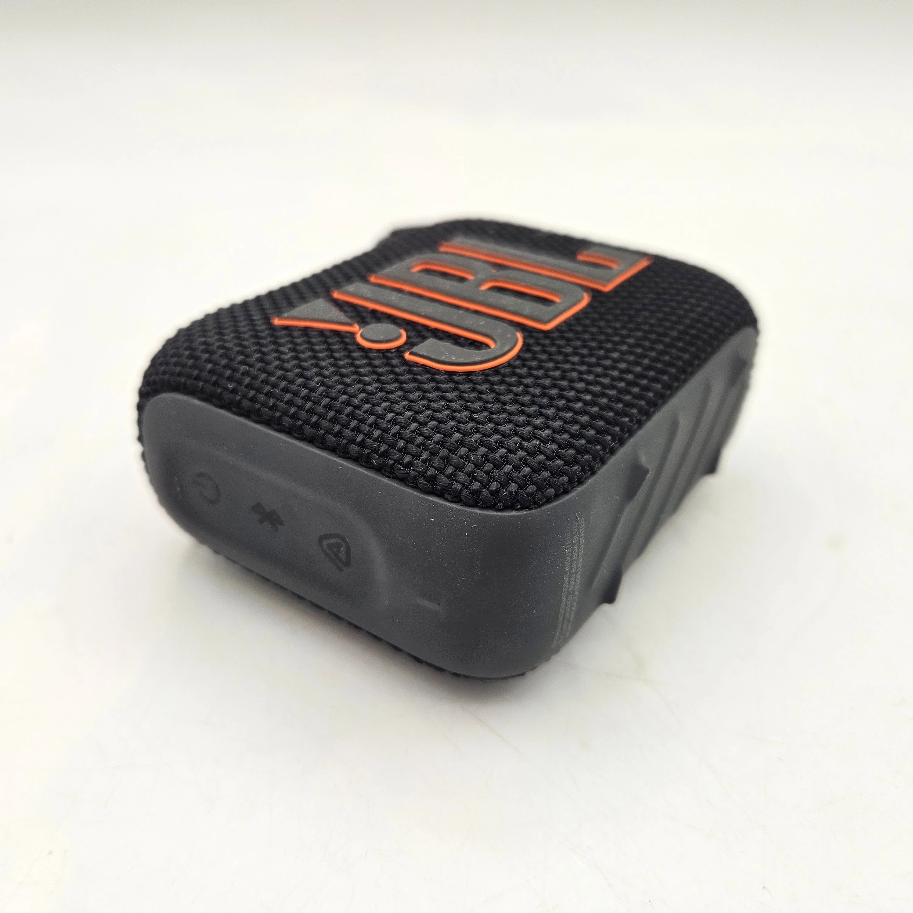 glosnik-jbl-go-4-stan-11323-2