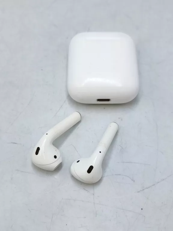 sluchawki-bezprzewodowe-douszne-apple-airpods-2-generacji-stan-11323-2