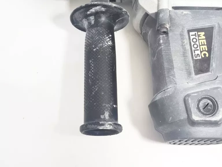 mlotowiertarka-meec-tools-015879-energia-udaru-400