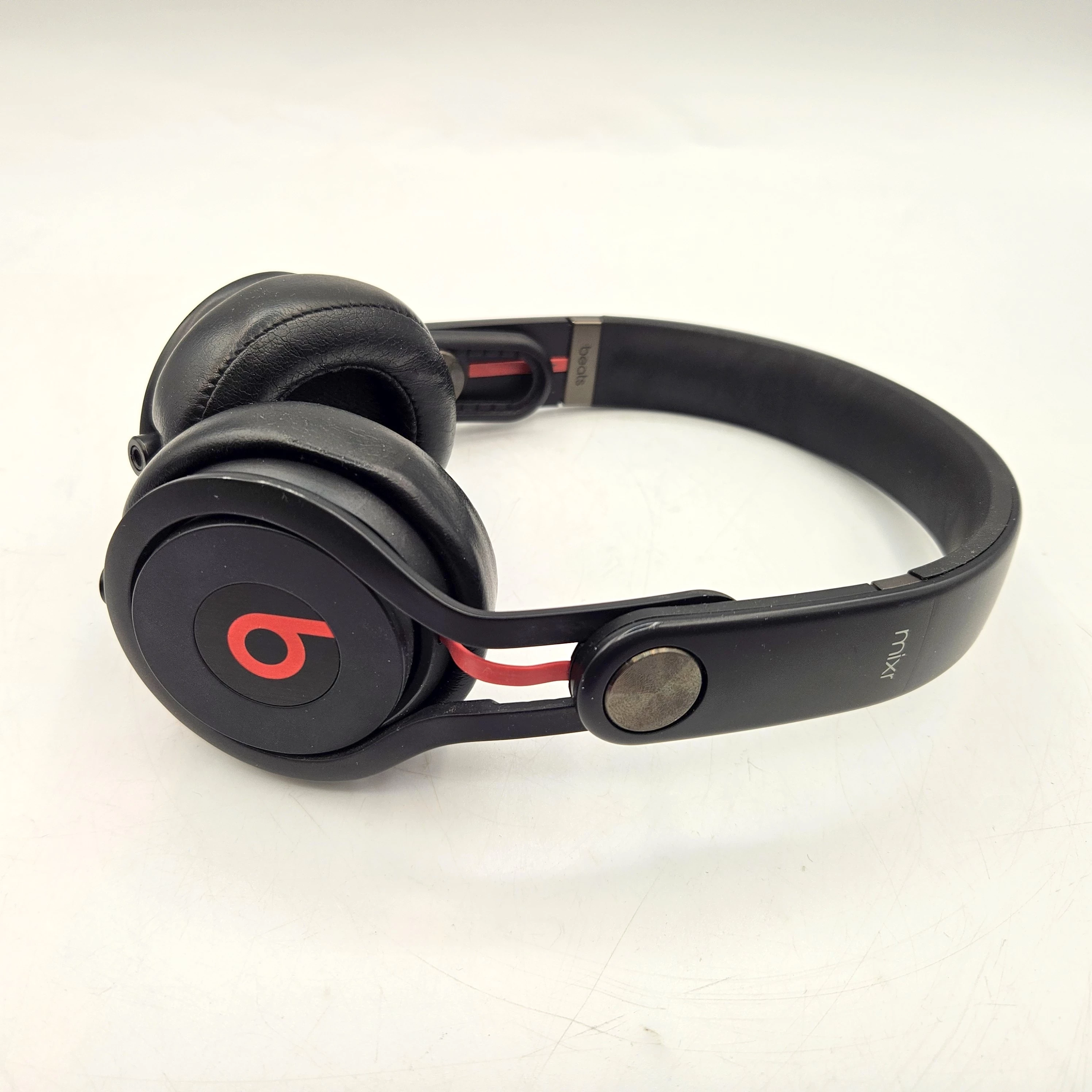 sluchawki-nauszne-beats-mixr-przewodowe-czarny-kabel-3-maja-48-poznan-ska-x