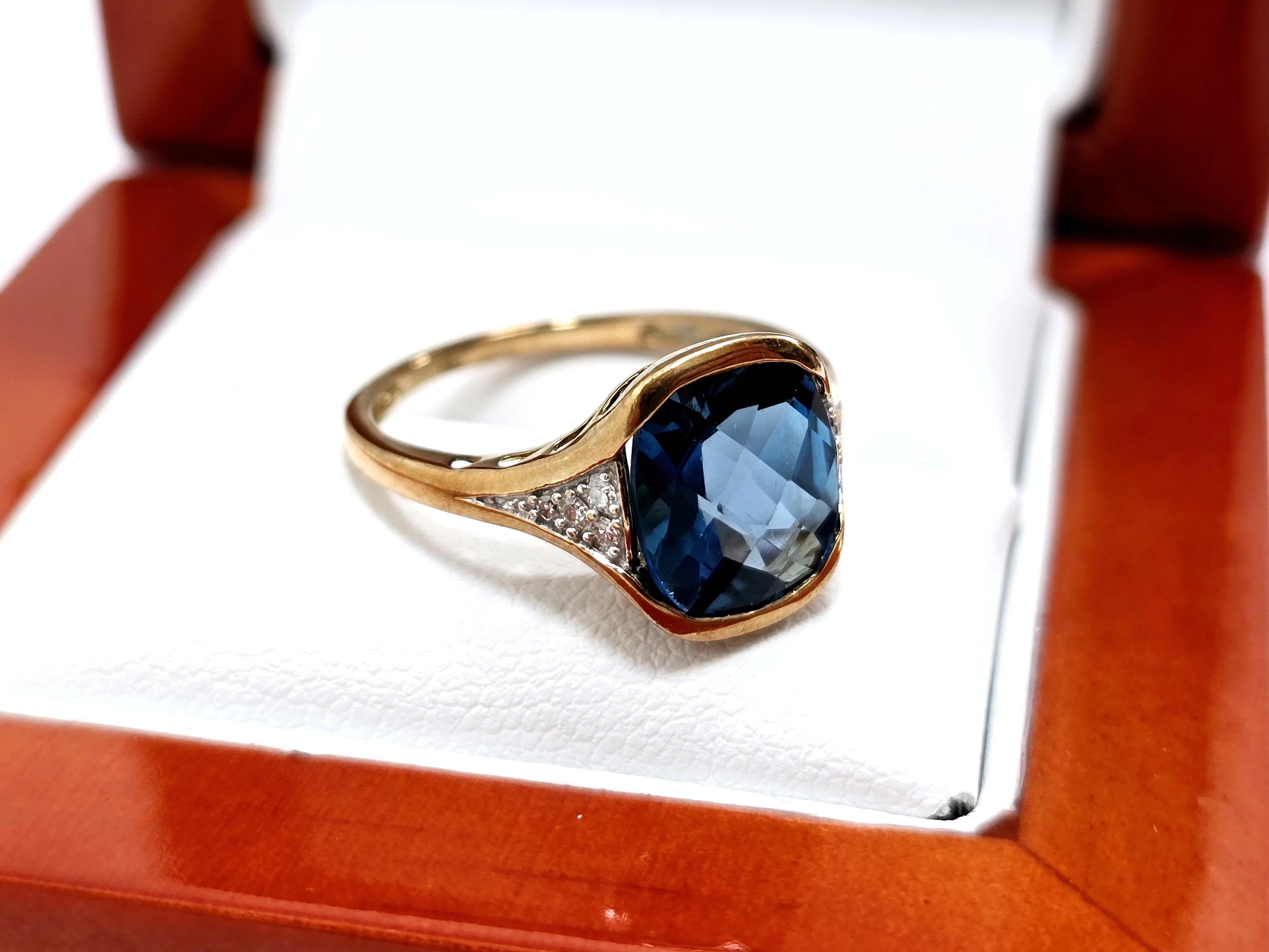 zloty-pierscionek-z-diamentami-oraz-topazem-pr333-r11-aleje-jerozolimskie-33-warszawa-boonum