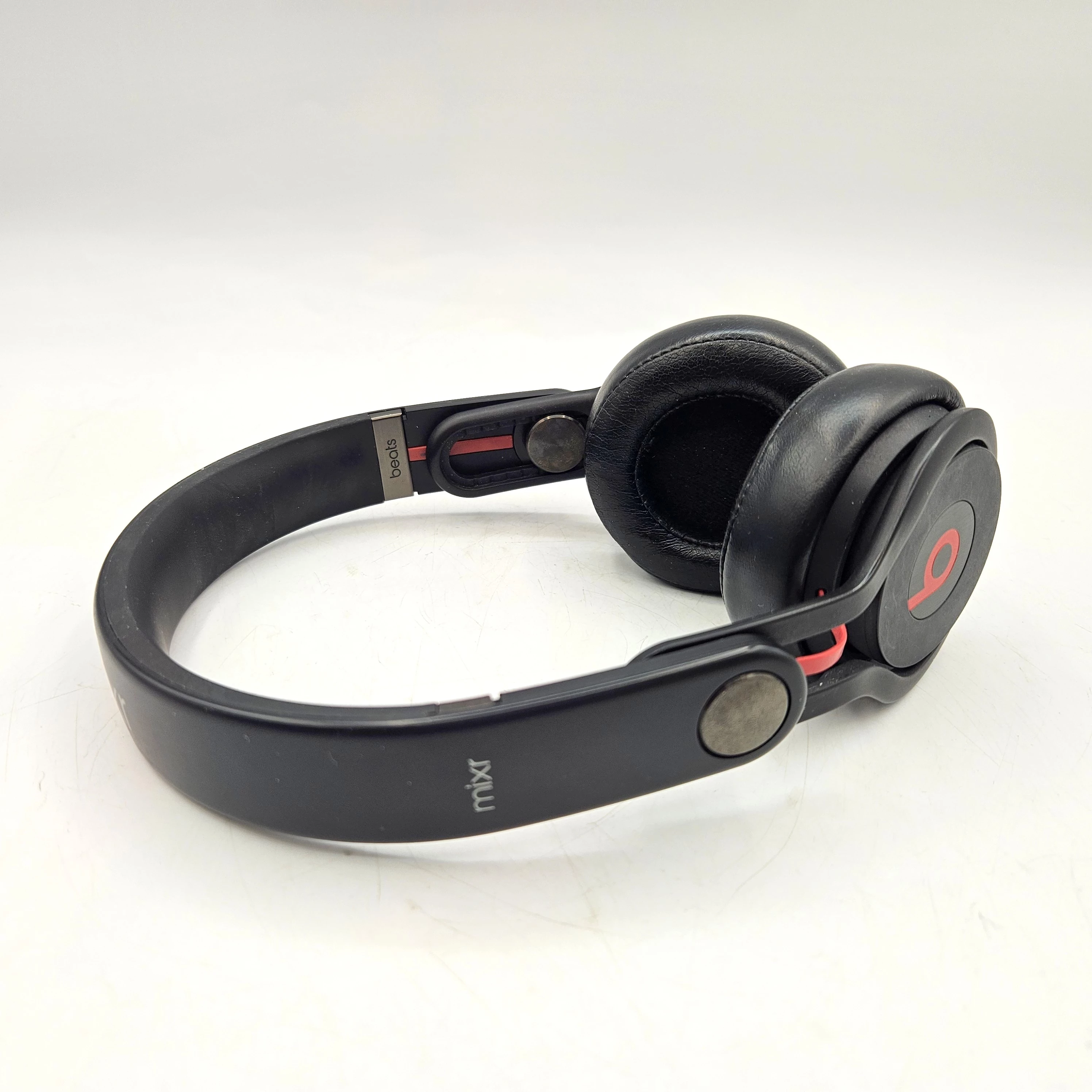 sluchawki-nauszne-beats-mixr-przewodowe-czarny-kabel-rodzaj-sluchawek-203681-217745