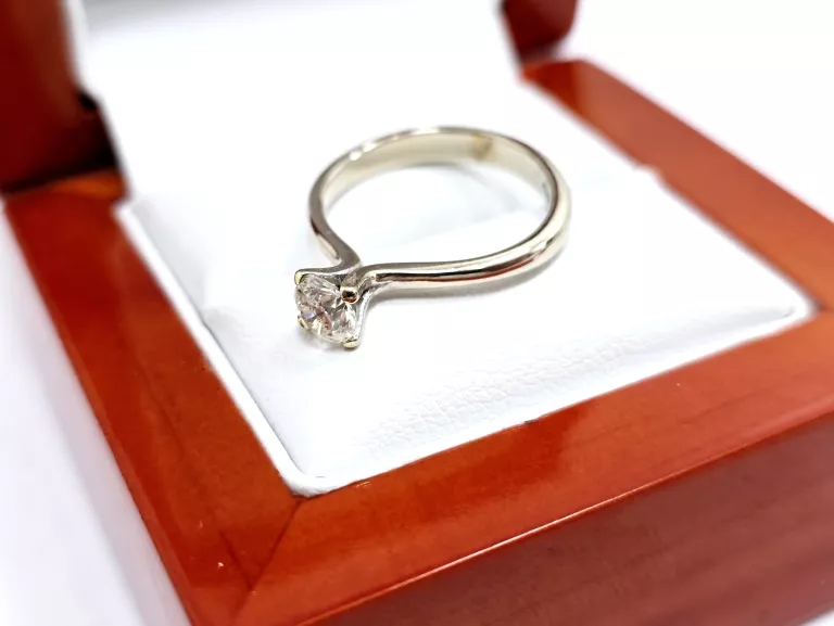 zloty-pierscionek-z-diamentem-051ct-pr585-r11-marka-248811-958954