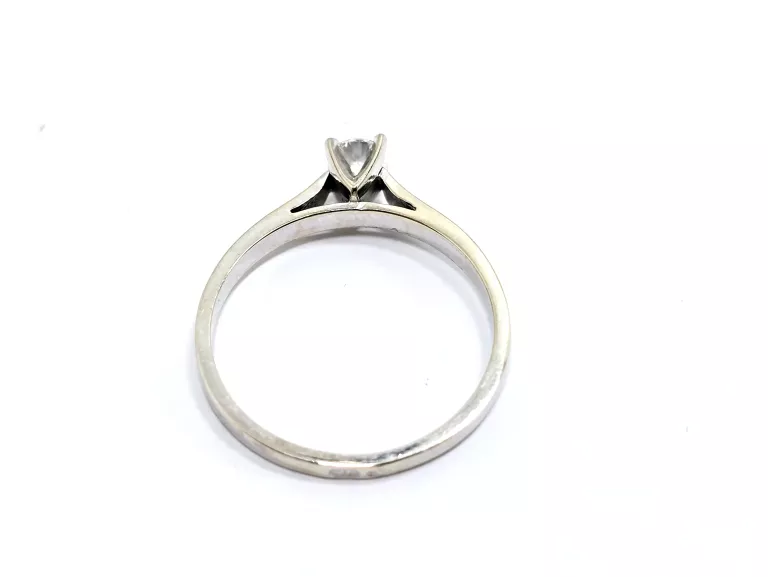 zloty-pierscionek-z-diamentem-018ct-pr585-r13-plec-15851-1