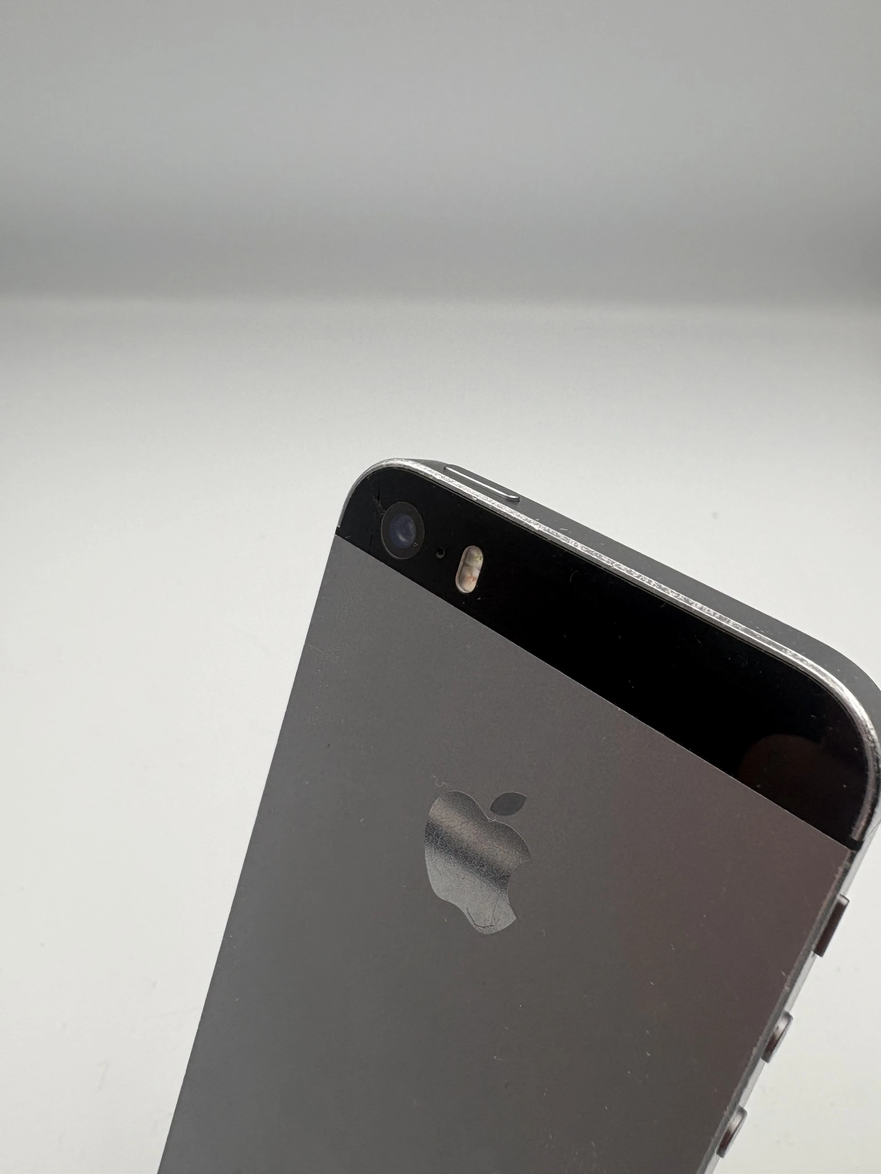 telefon-smartfon-apple-iphone-5s-1-gb-16-gb-4g-lte-szary-kod-producenta-me432ipa