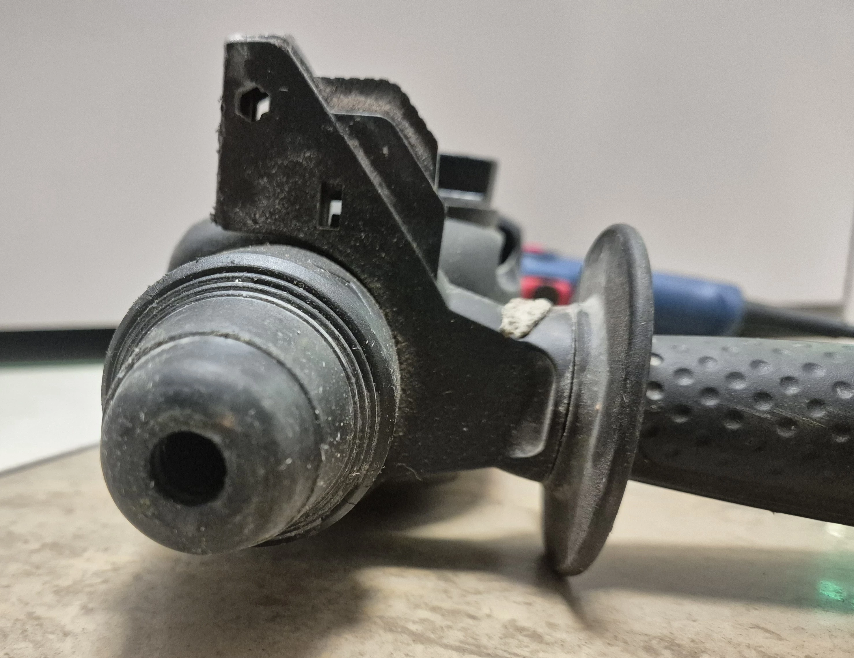 mlotowiertarka-dedra-ded-900-walizka-maksymalna-moc-90000