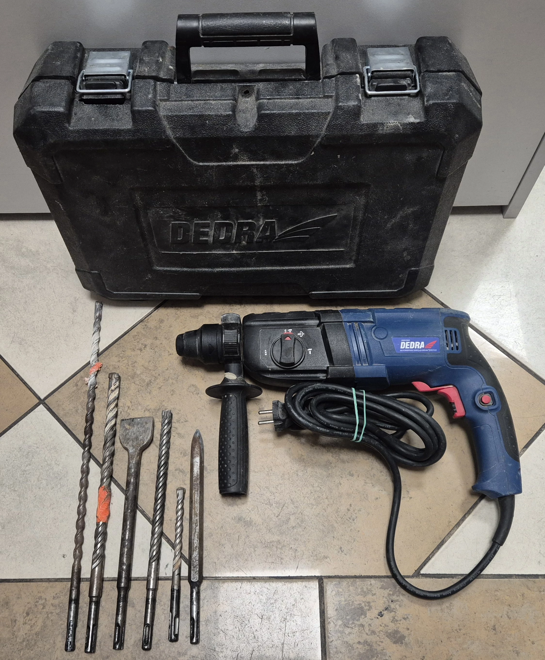 mlotowiertarka-dedra-ded-900-walizka-srodmiejska-37-kalisz