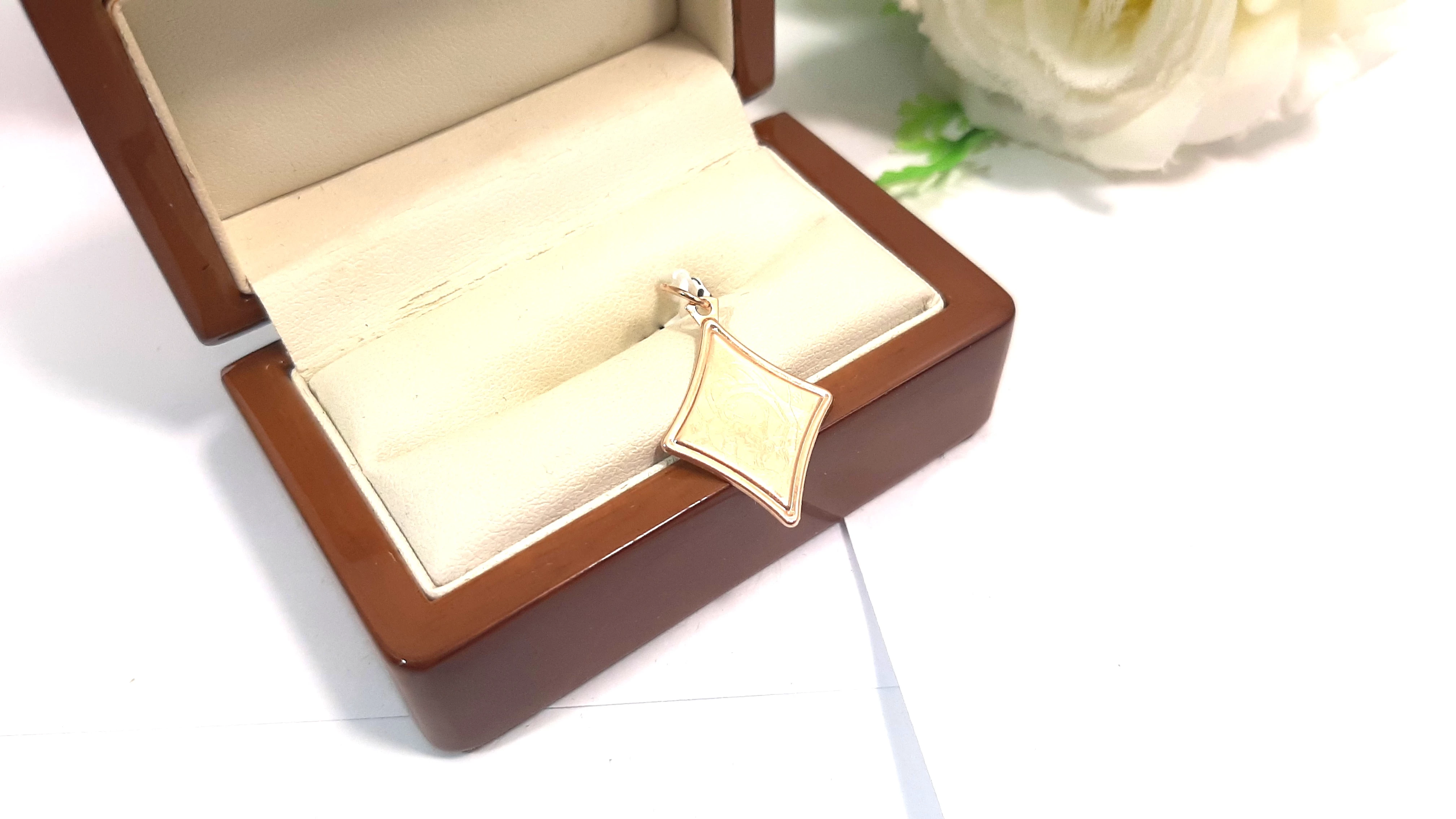 zlota-zawieszka-mboska-091-g-585-material-15835-2