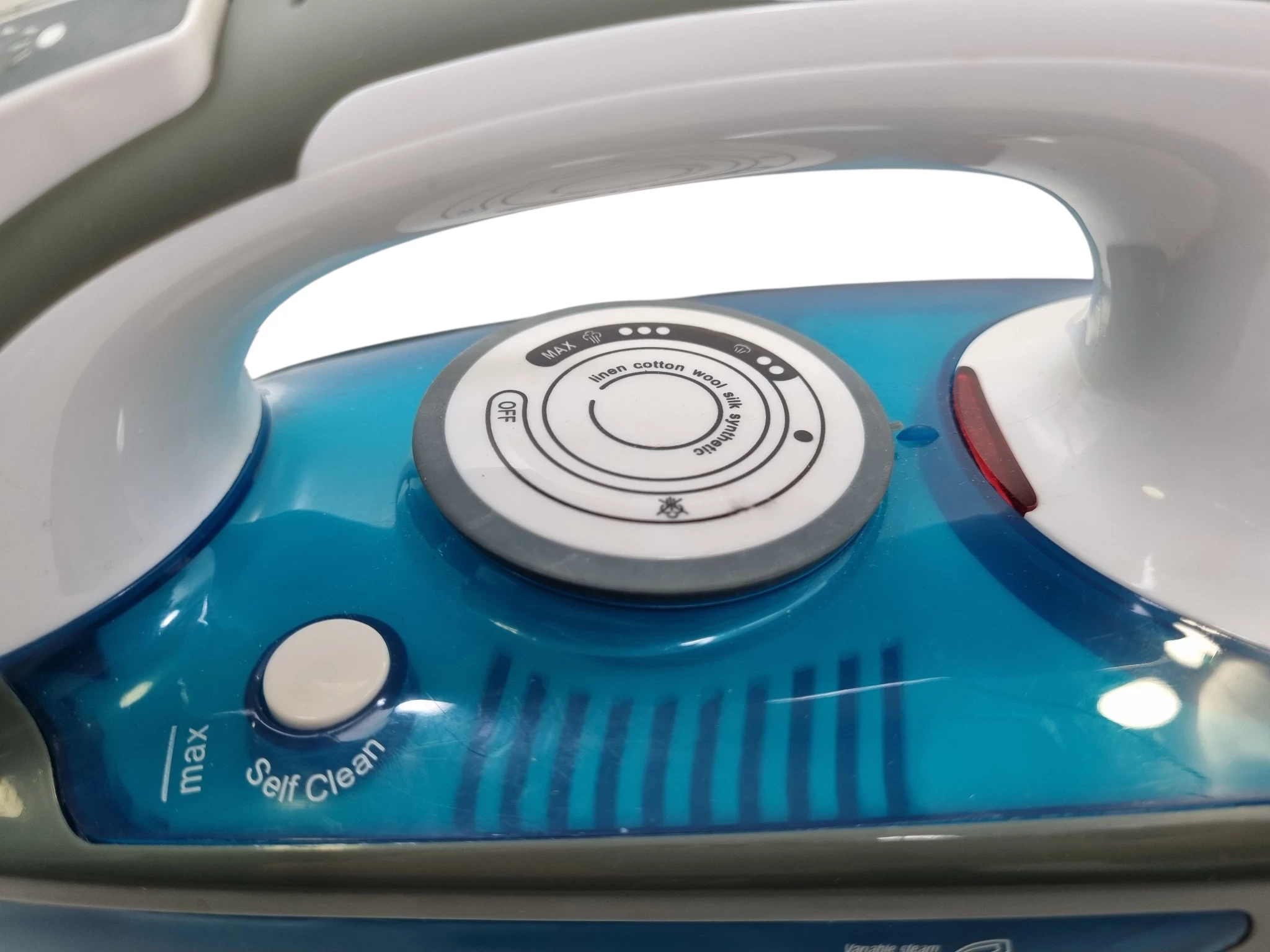 zelazko-parowe-lafe-pro-steam-iron-zph001-2600-w-moc-260000