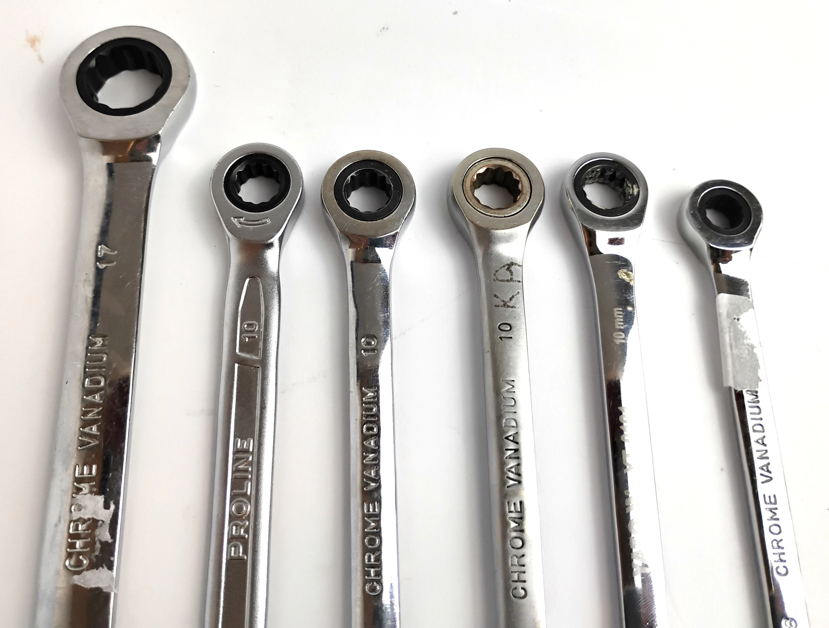 zestaw-kluczy-mix-ean-gtin-5903755351326