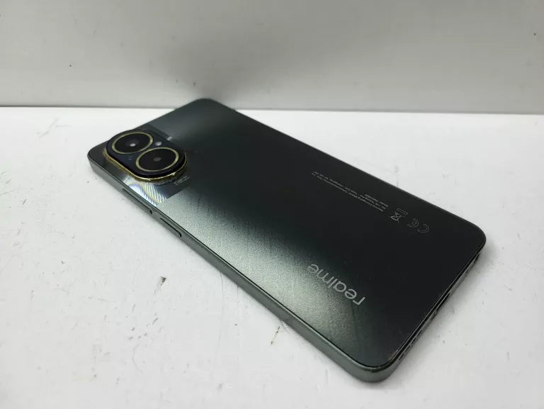 telefon-realme-c67-przekatna-ekranu-672