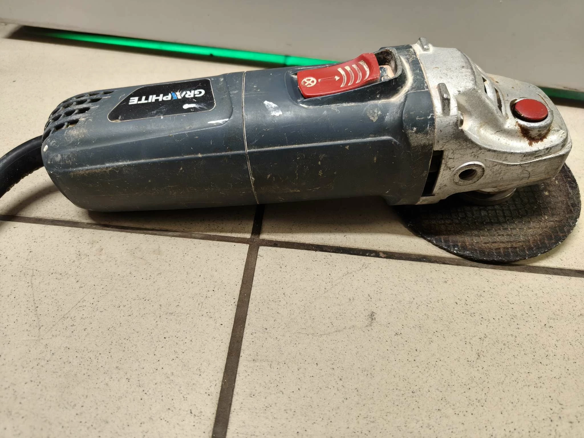 szlifierka-katowa-sieciowe-graphite-860w-230v-kod-producenta-k59g086-7