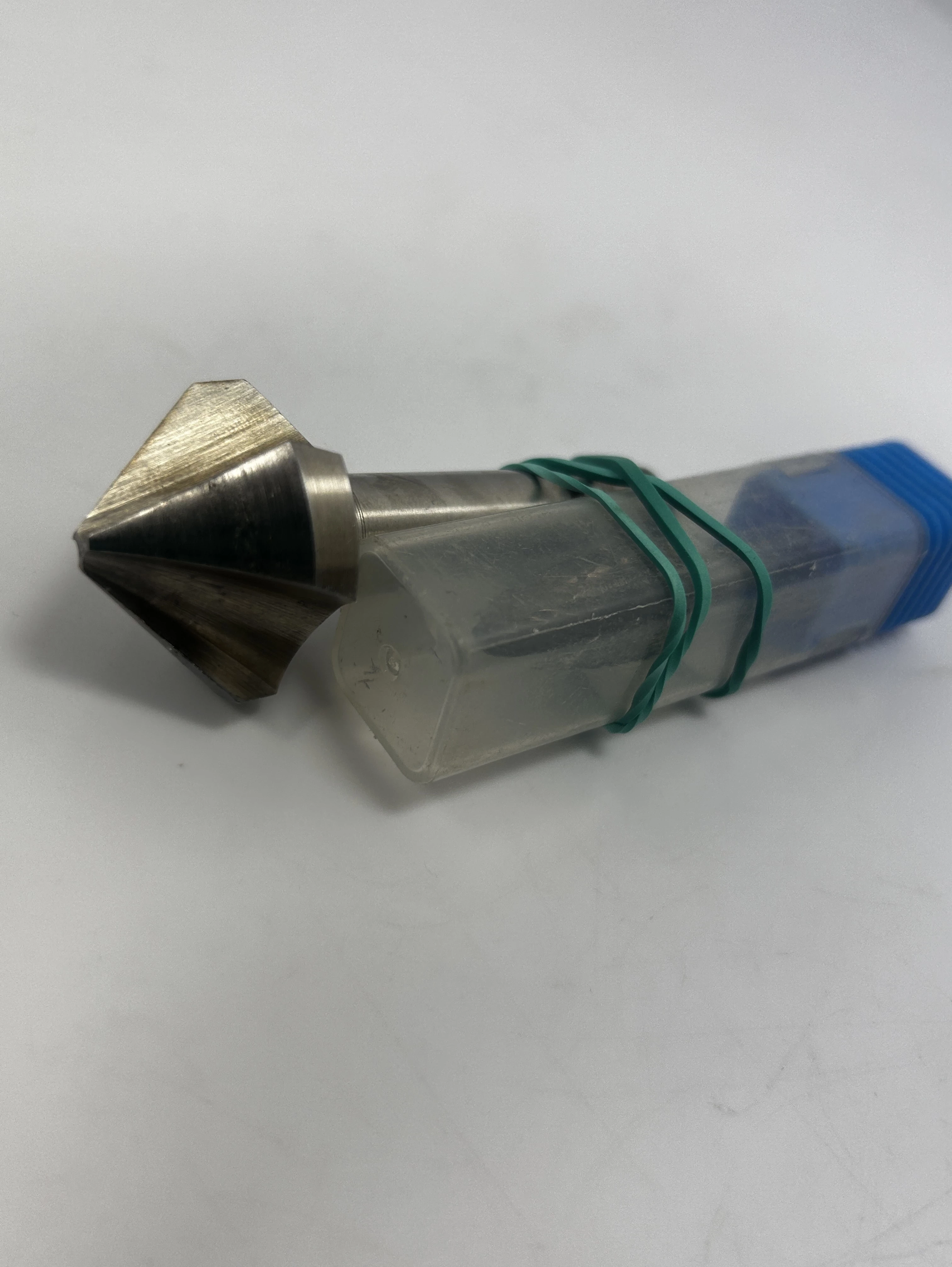 poglebiacz-stozkowy-w-pudeleczku-stan-11323-2