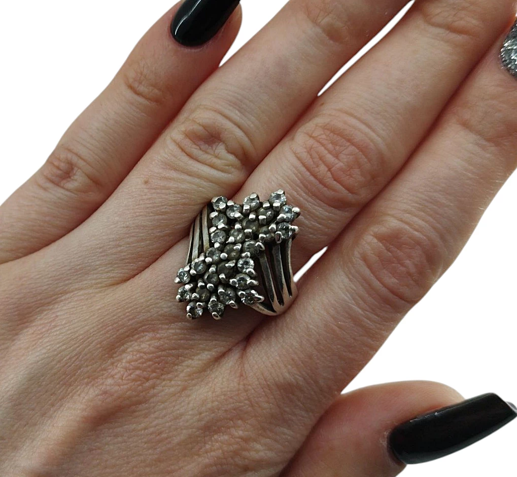 sliczny-srebrny-pierscionek-925-817g-kamien-17088-128