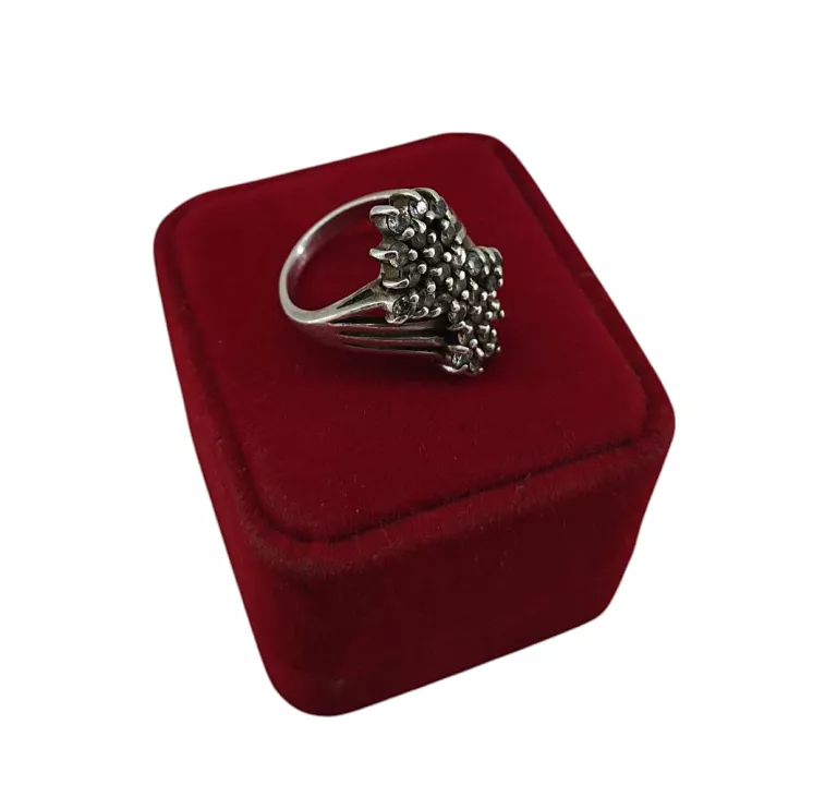 sliczny-srebrny-pierscionek-925-817g-rodzaj-2205-2