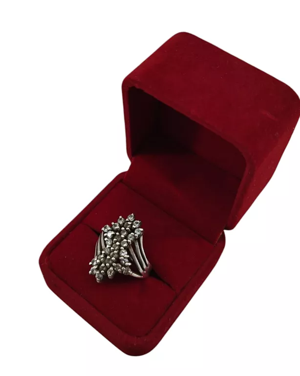 sliczny-srebrny-pierscionek-925-817g-stan-11323-2