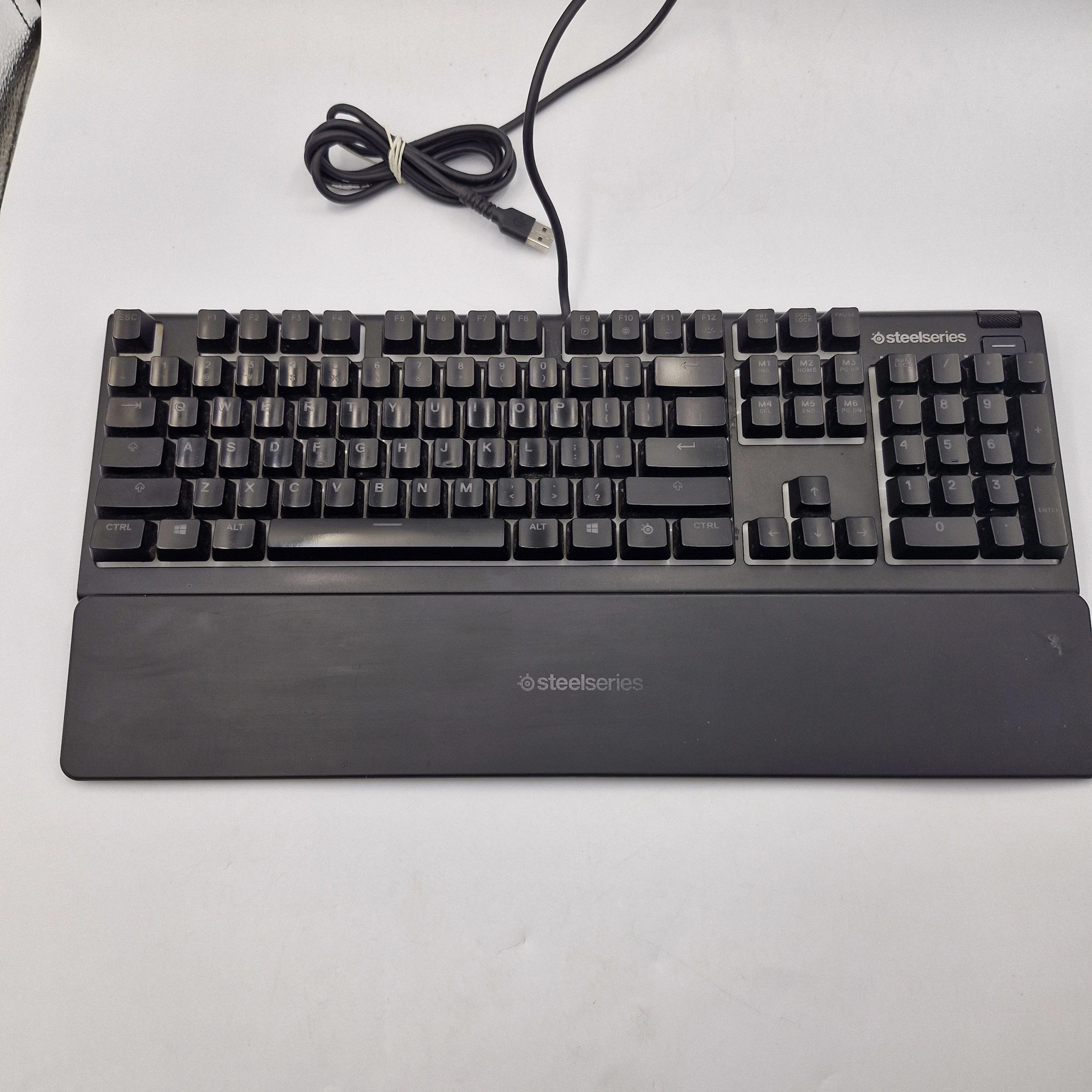 klawiatura-steelseries-apex-3-z-podstawka-sprawna-pl-jozefa-pilsudskiego-92-gniezno