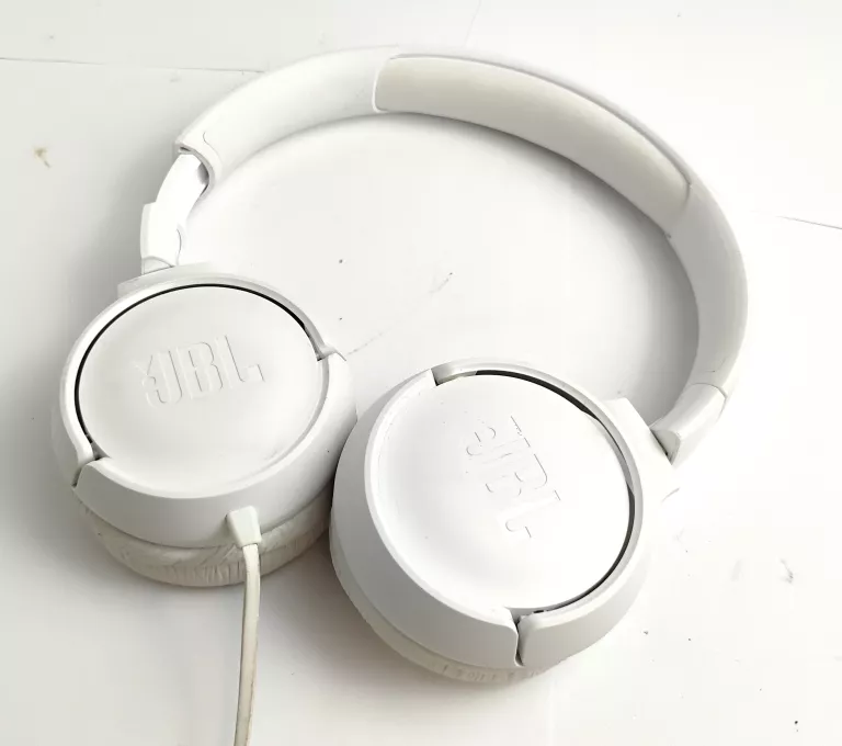 sluchawki-jbl-na-kablu-usb-c-tune520c-stan-11323-2