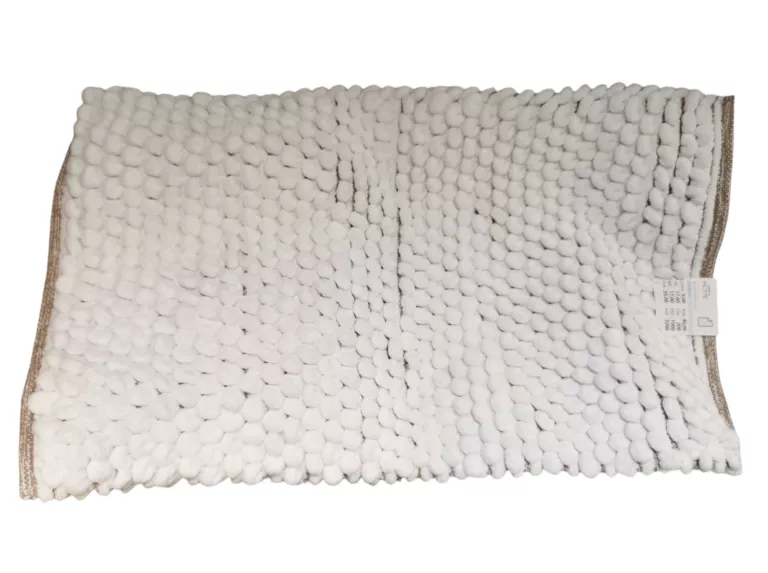 dywanik-lazienkowy-bialy-50x80-daszynskiego-22-wroclaw-gracja