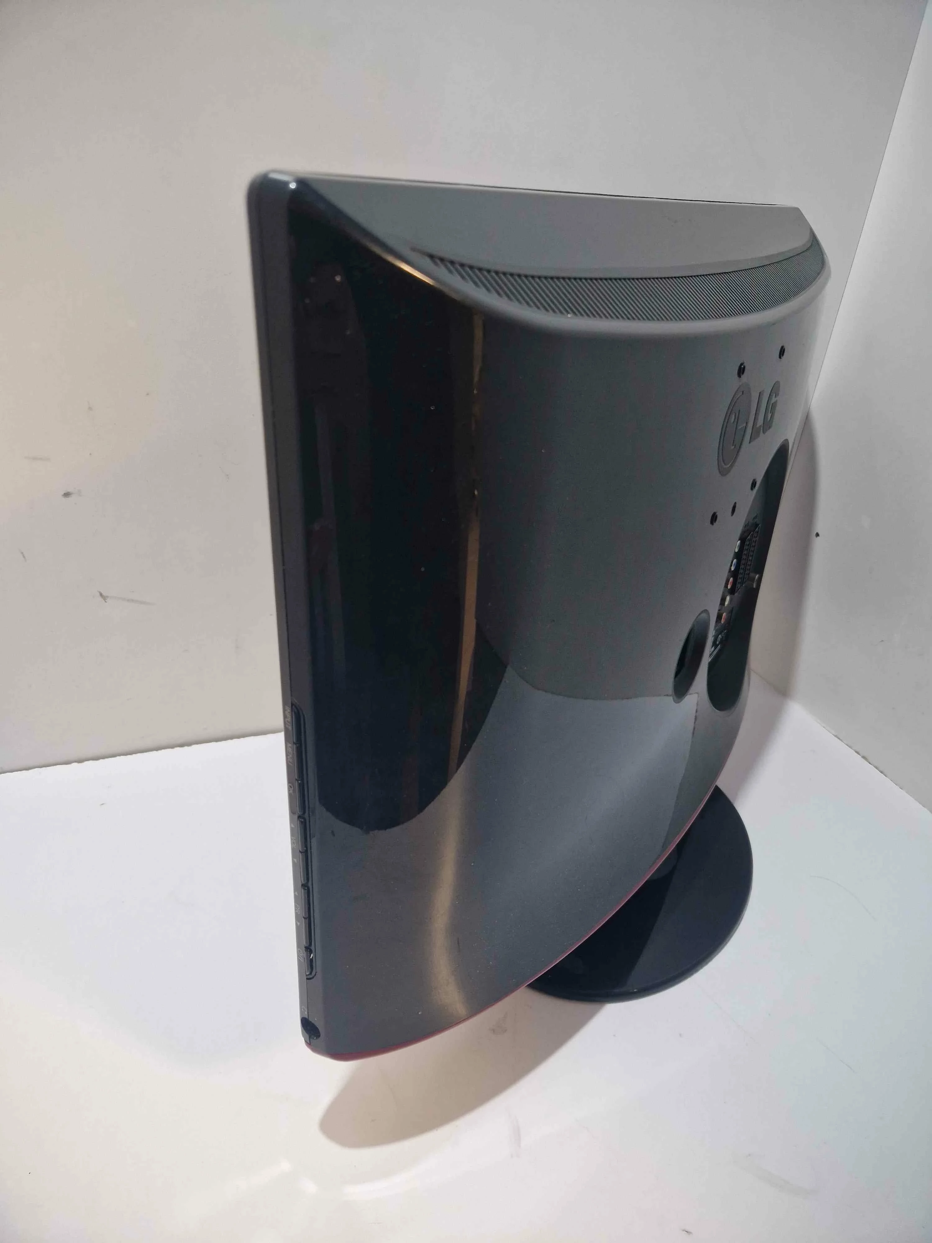 lg-flatron-full-hd-m237wdp-typ-telewizora-211486-250138