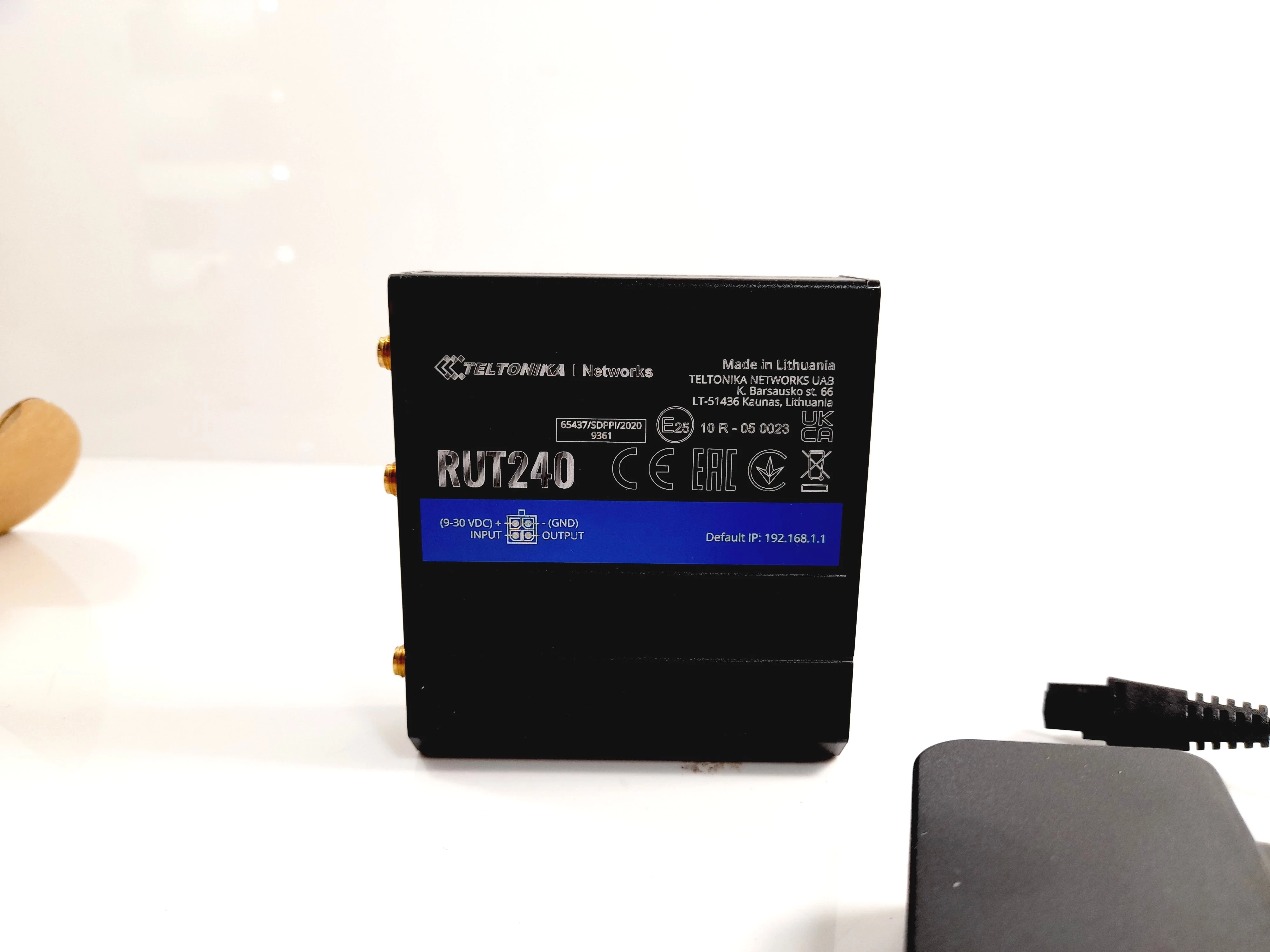 teltonika-rut240-kompaktowy-przemyslowy-router-lte-2xwan-sim-poludniowa-38-przezmierowo-ska