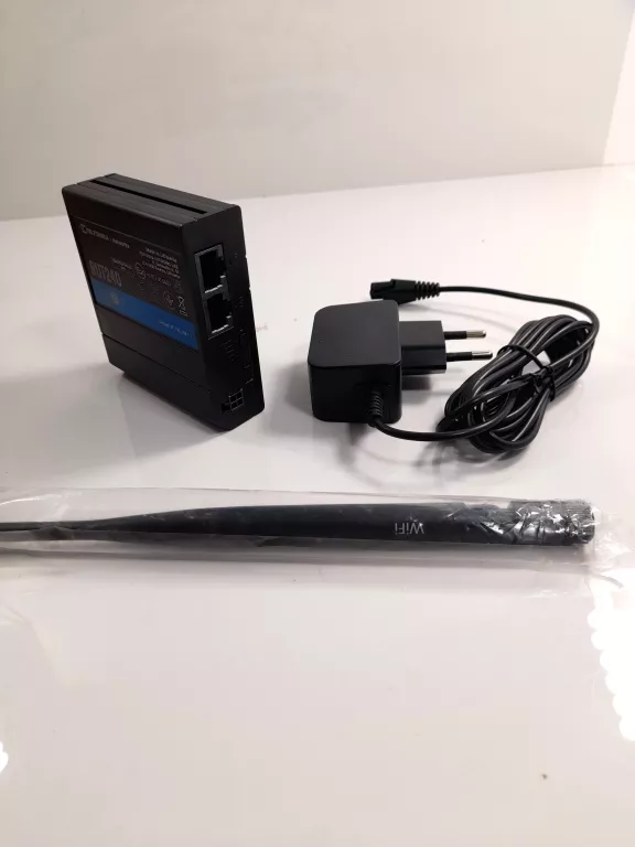teltonika-rut240-kompaktowy-przemyslowy-router-lte-2xwan-sim-standard-pracy-bezprzewodowej-4451-8