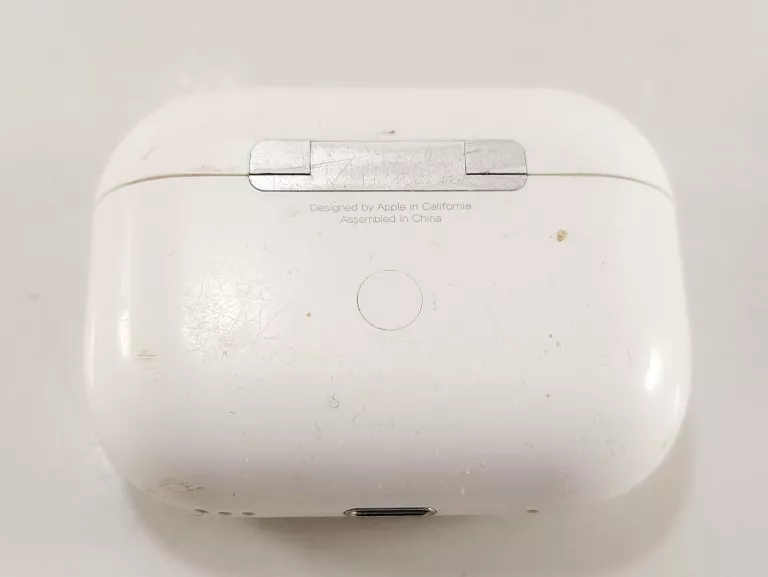 sluchawki-airpods-a2700-kolor-dominujacy-129357-2