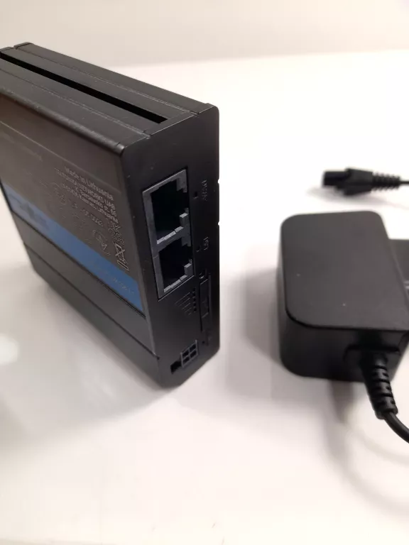 teltonika-rut240-kompaktowy-przemyslowy-router-lte-2xwan-sim-tryb-pracy-4449-256