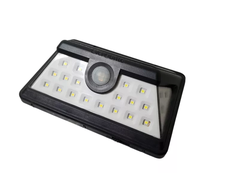 lampa-scienna-z-czujnikiem-ruchu-1-maja-7a-makow-mazowiecki