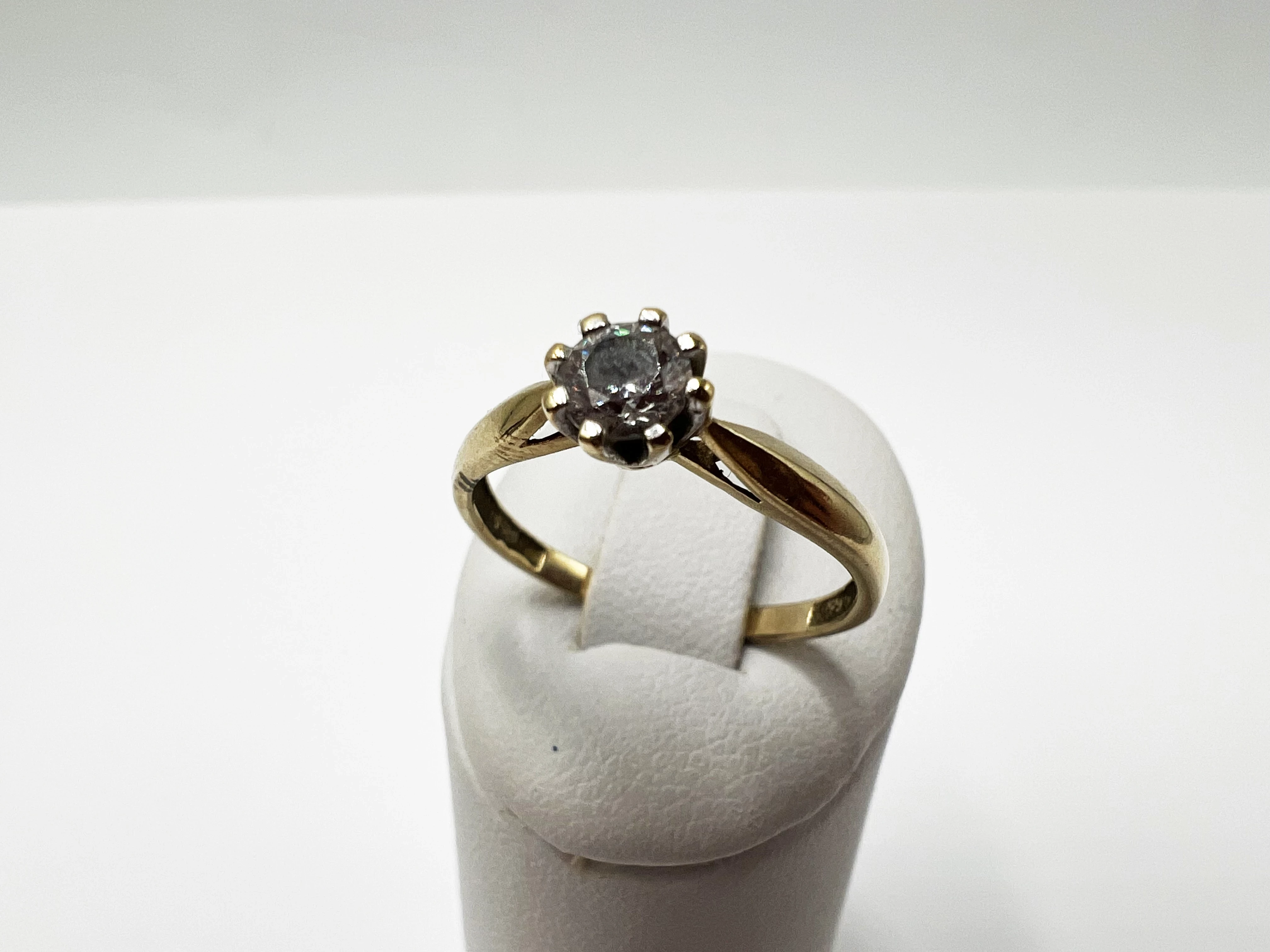 zloty-pierscionek-z-kamieniem-p333145gr14-material-dominujacy-223721-131072