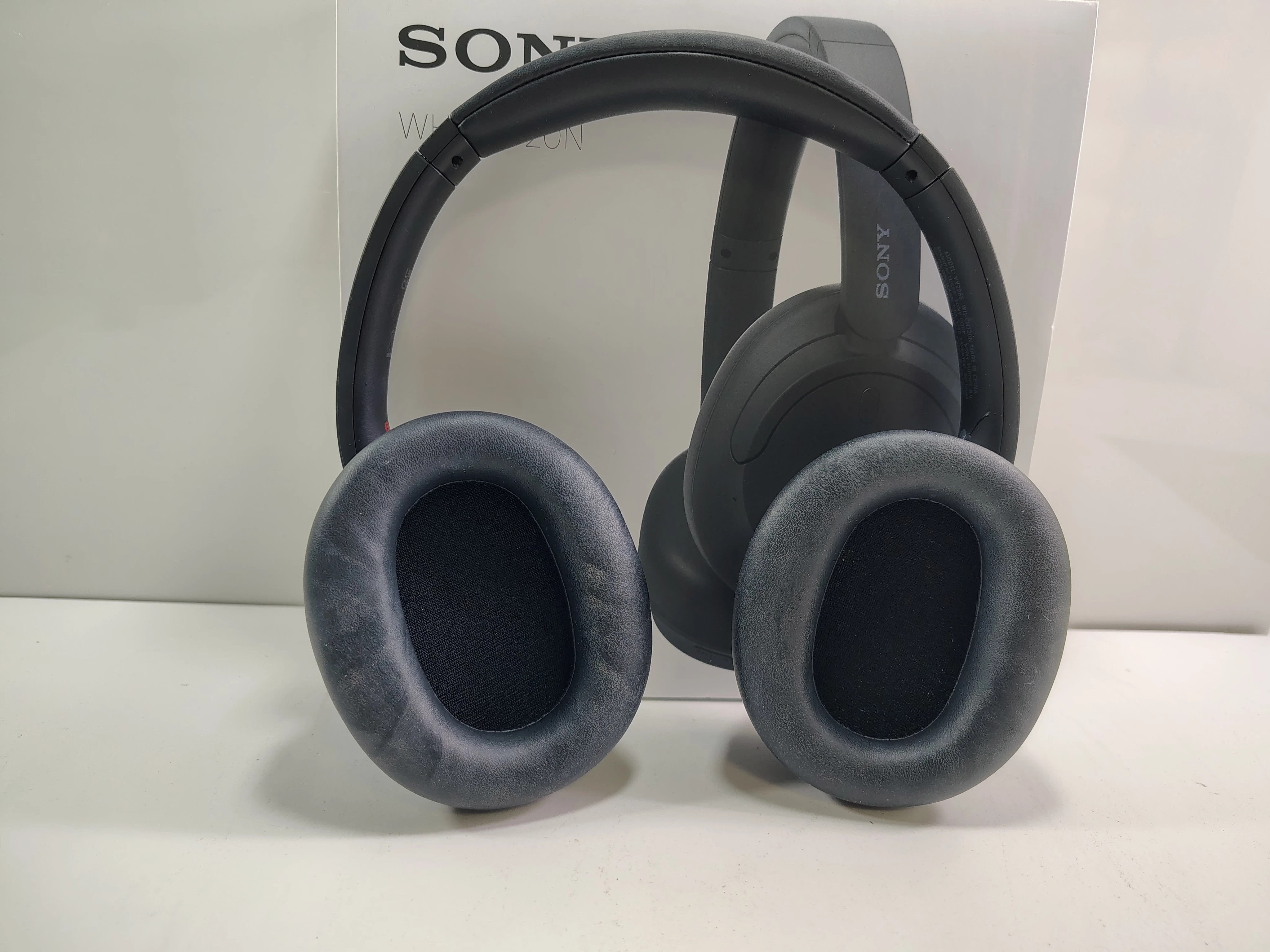 sluchawki-nauszne-bt-sony-wh-ch720n-stan-11323-2