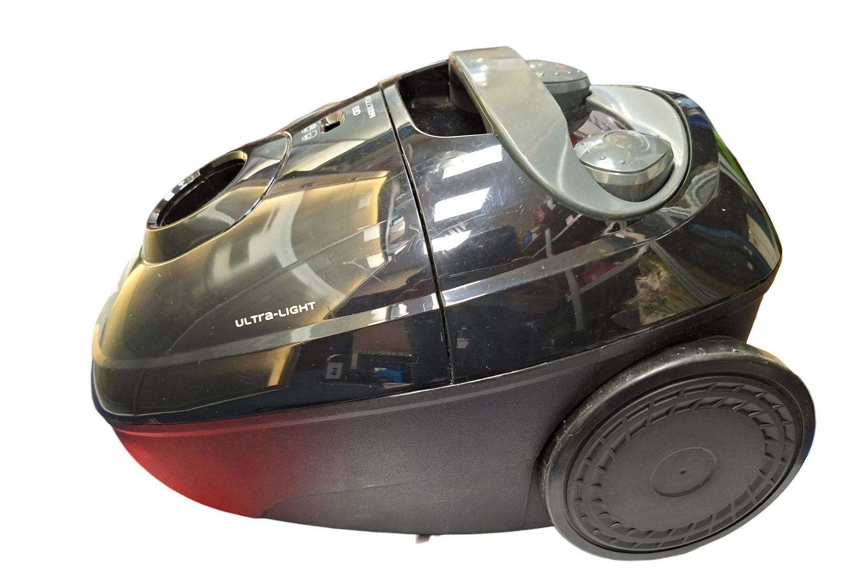 odkurzacz-tradycyjny-workowy-amica-ora-vm-1021-700w-2l-czarny-stan-11323-2