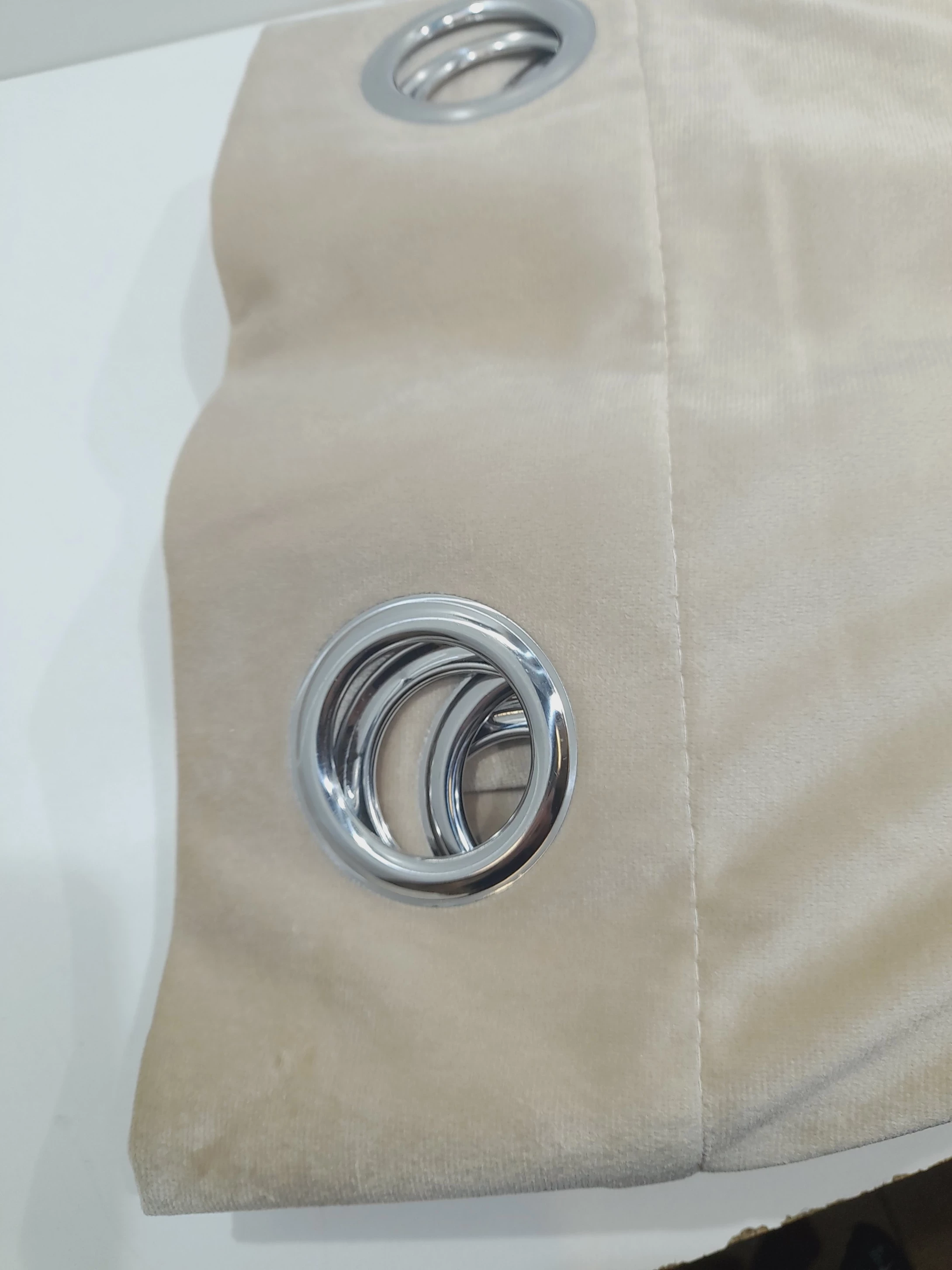 zaslony-pepco-135x260-cm-marka-248811-958954