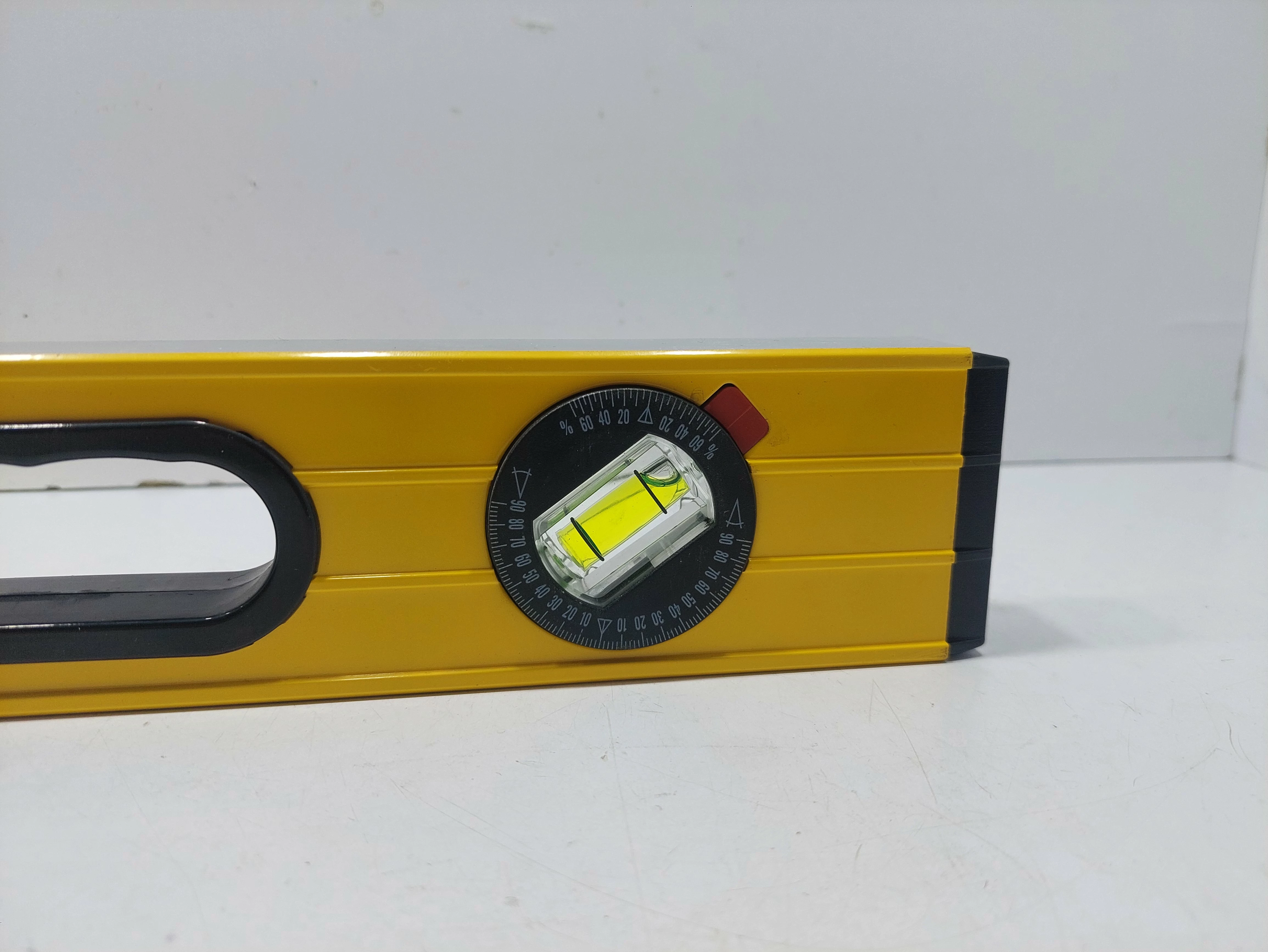 poziomica-dedra-md5060-sztywny-profil-libelka-60cm-liczba-libelek-204929-222193