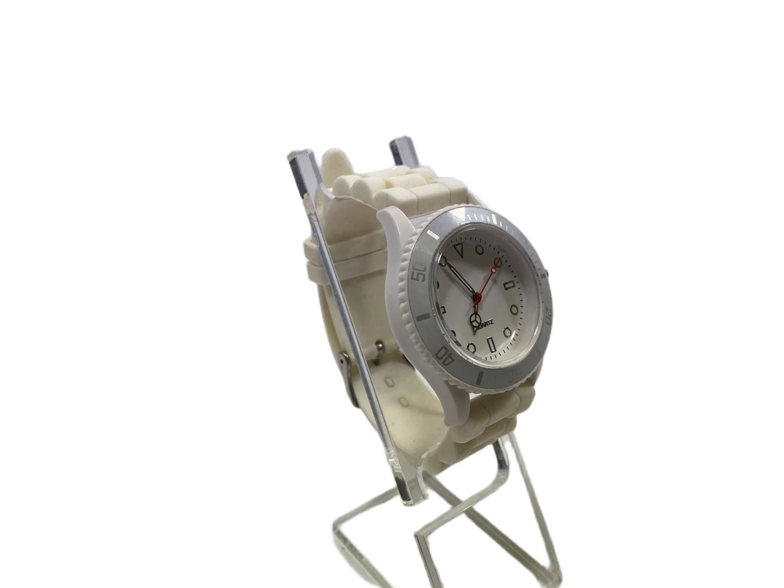 zegarek-bialy-pasek-starowislna-16-krakow