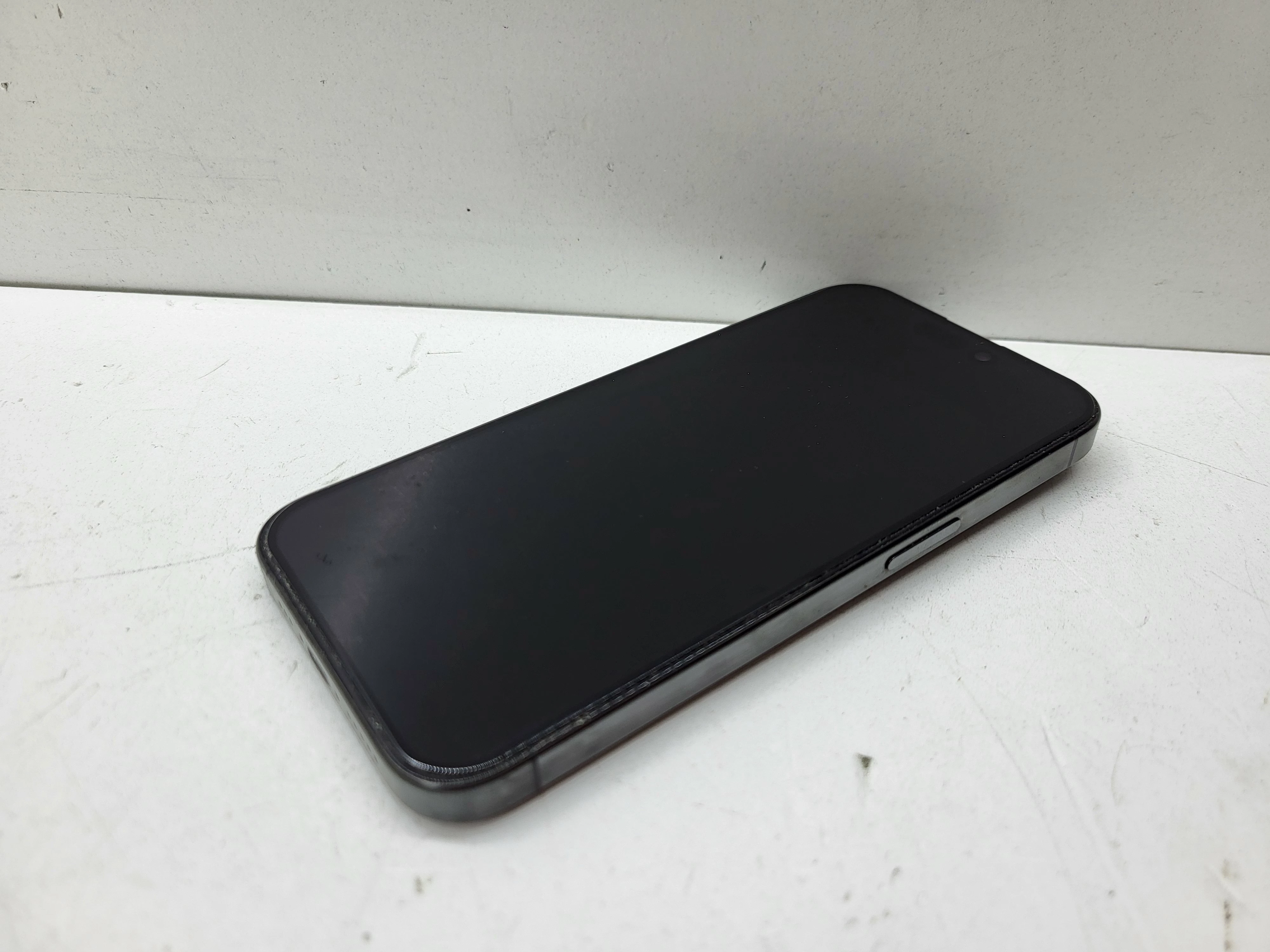 apple-iphone-15-pro-256gb-ean-gtin-195949019210