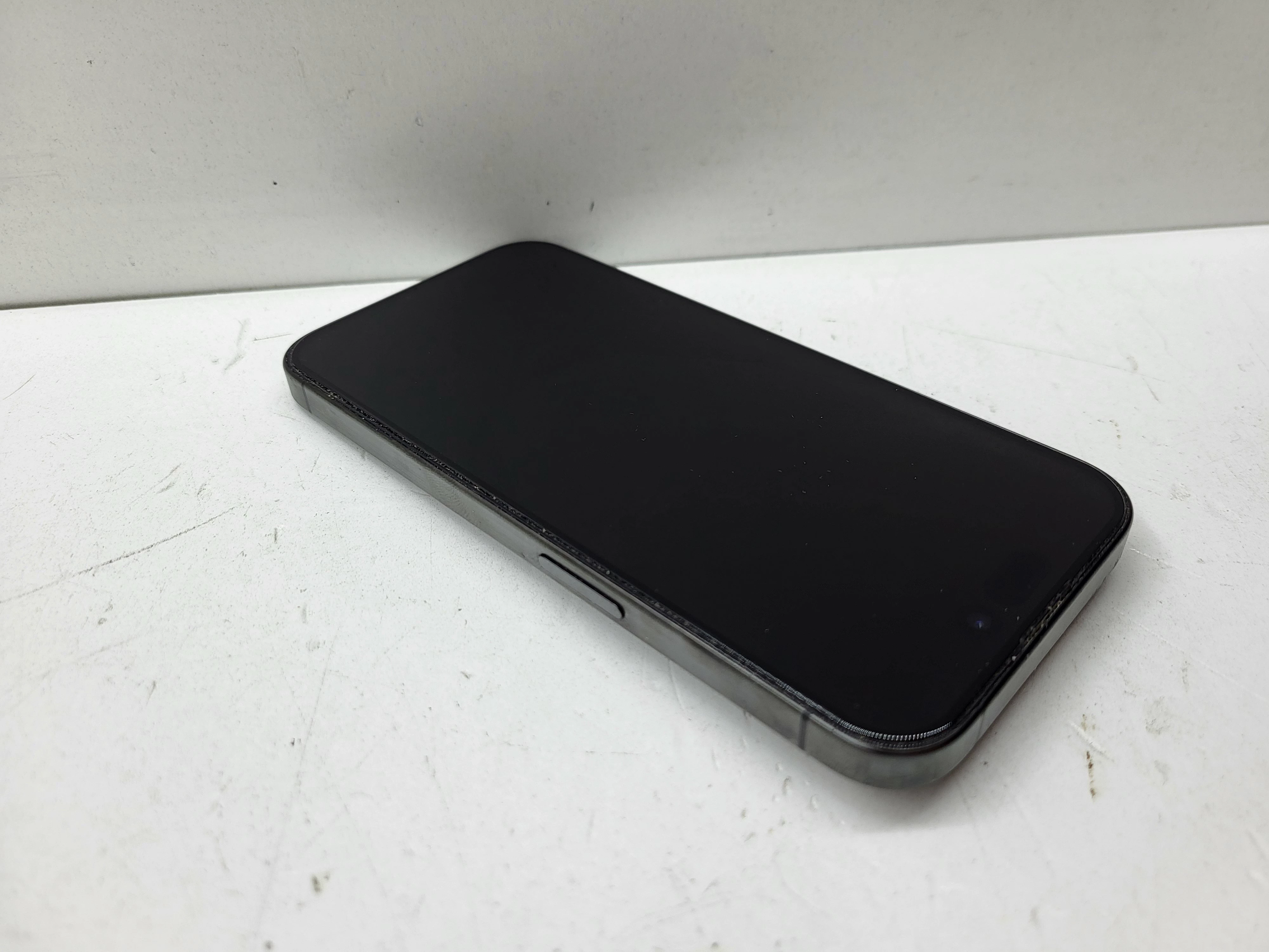 apple-iphone-15-pro-256gb-przekatna-ekranu-610