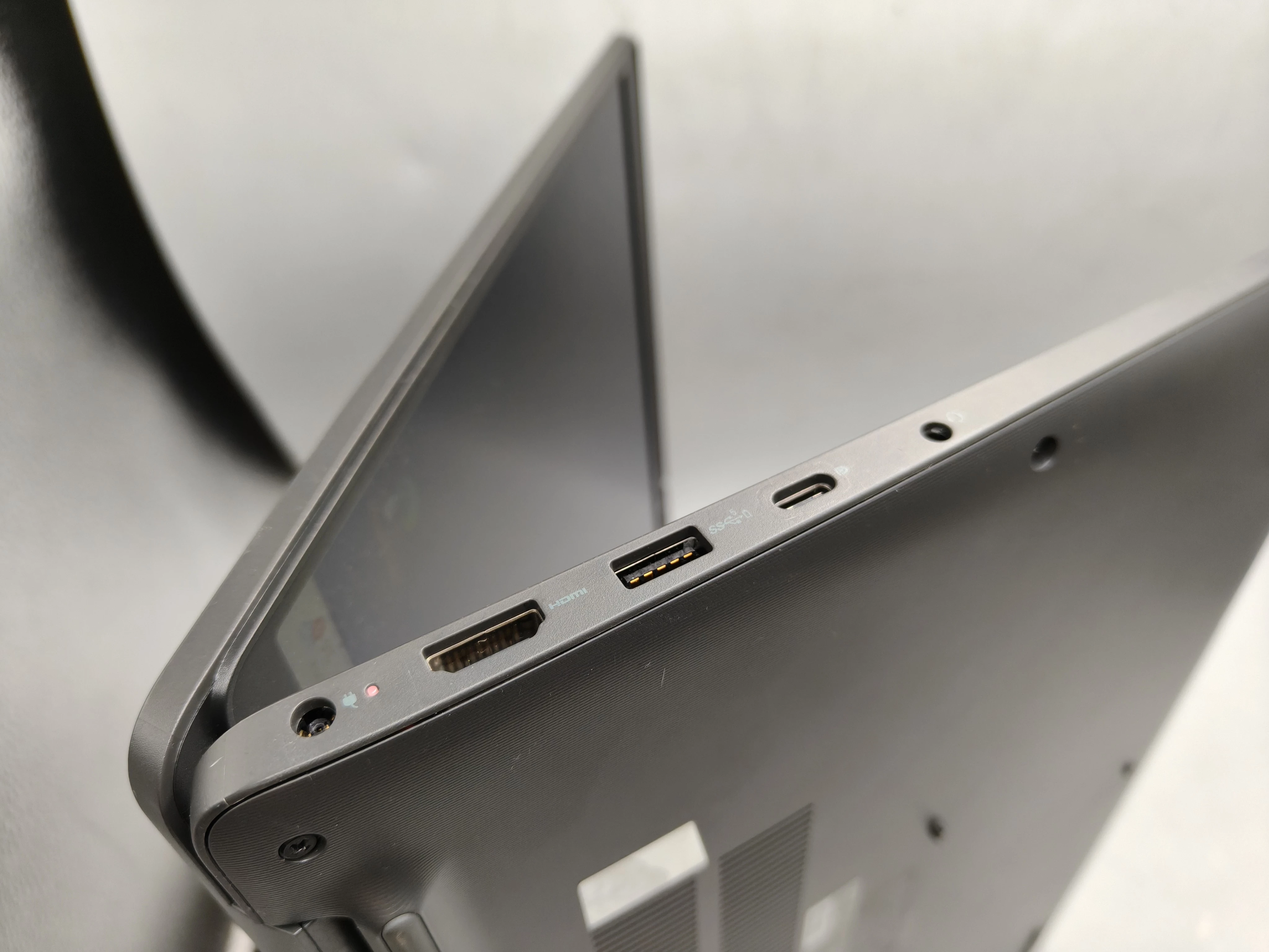 laptop-dell-latitude-3540-i5-1335u-16gb-512gb-ssd-seria-procesora-4366-20