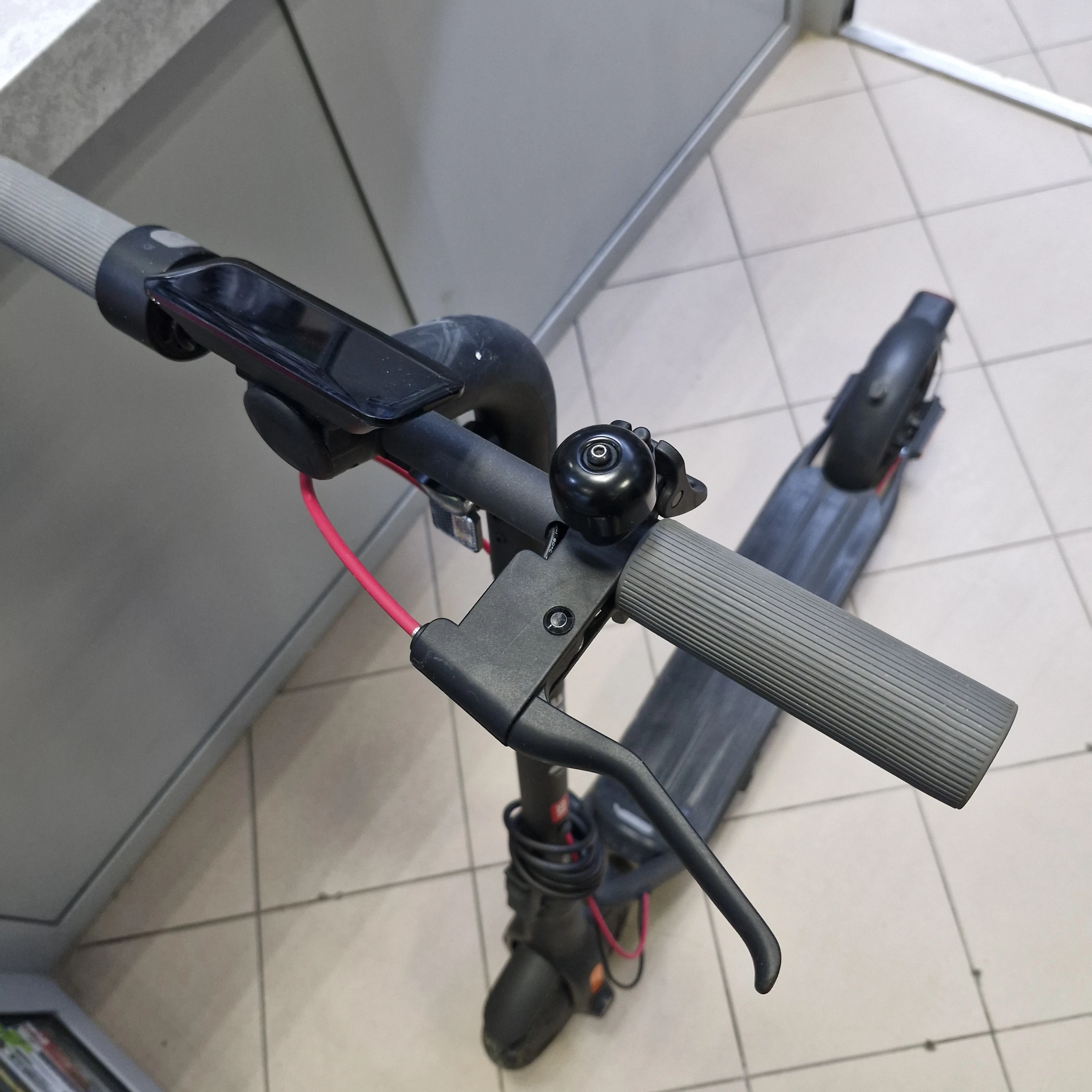 hulajnoga-elektryczna-navee-v25-moc-silnika-25000