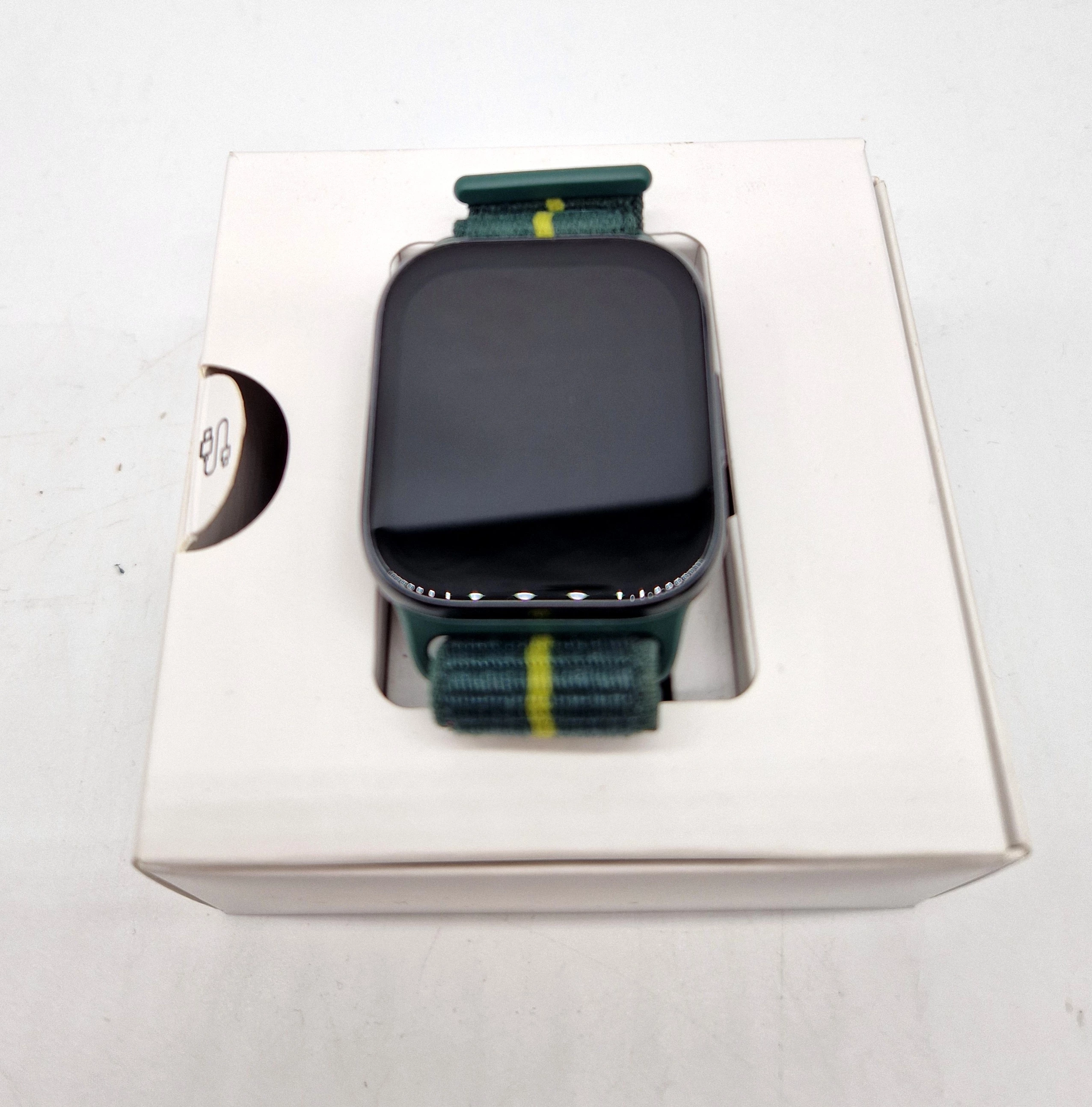 smartwatch-moto-watch-pudelko-ladowarka-bankowa-16e-police