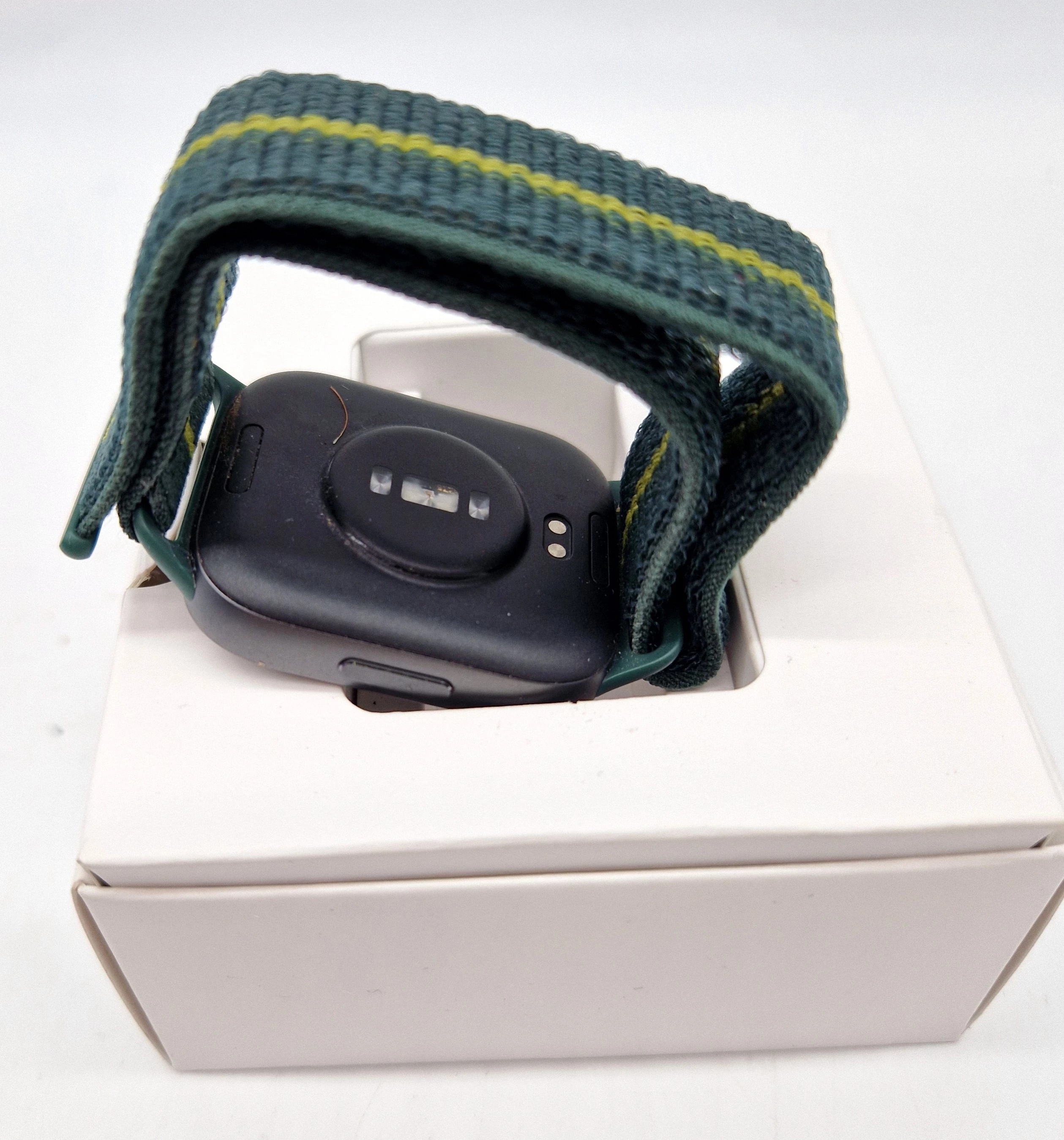 smartwatch-moto-watch-pudelko-ladowarka-ean-gtin-840023294563