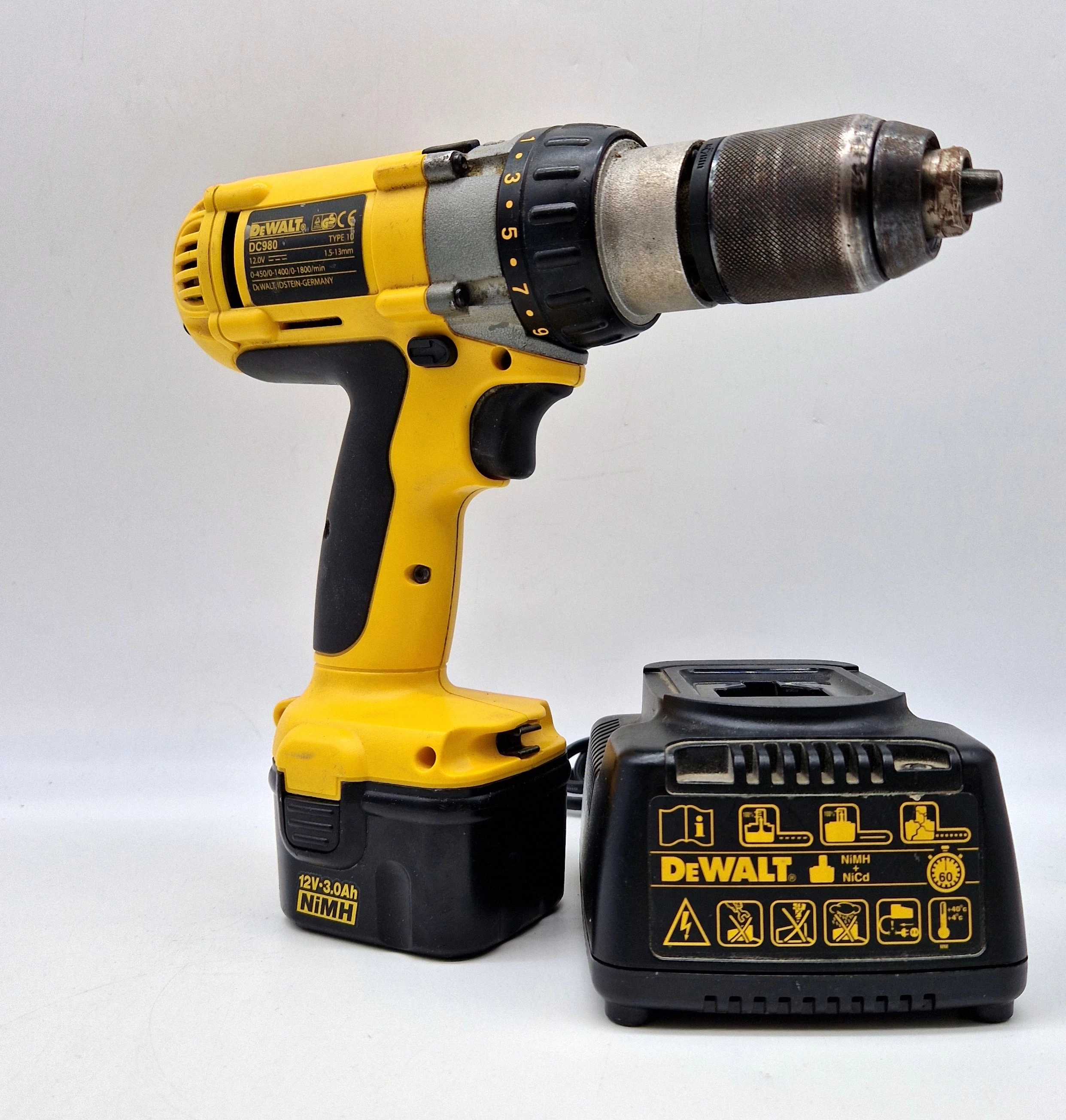 wkretarka-dewalt-dc980-aku-ladowarka-bankowa-16e-police