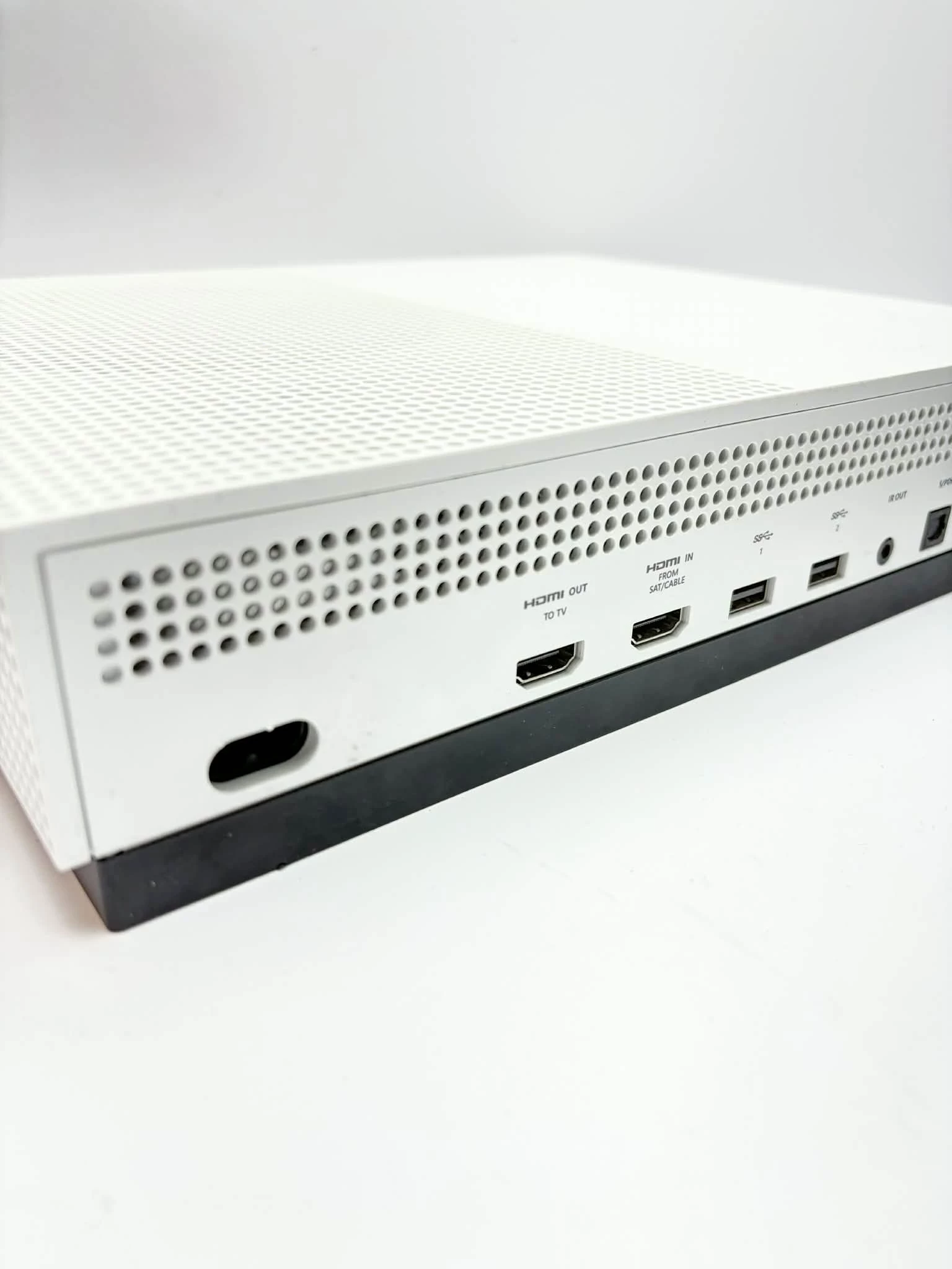 konsola-xbox-one-s-pad-wersja-konsoli-130591-2