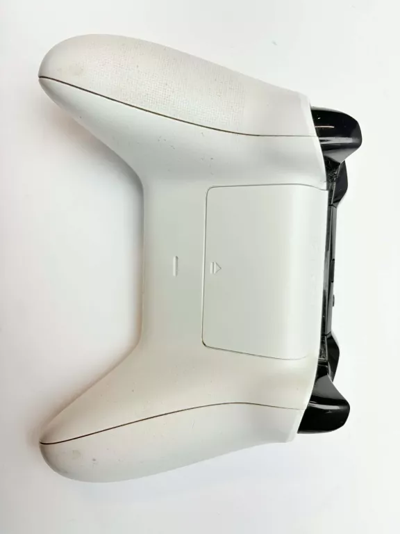 konsola-xbox-one-s-pad-stan-11323-2