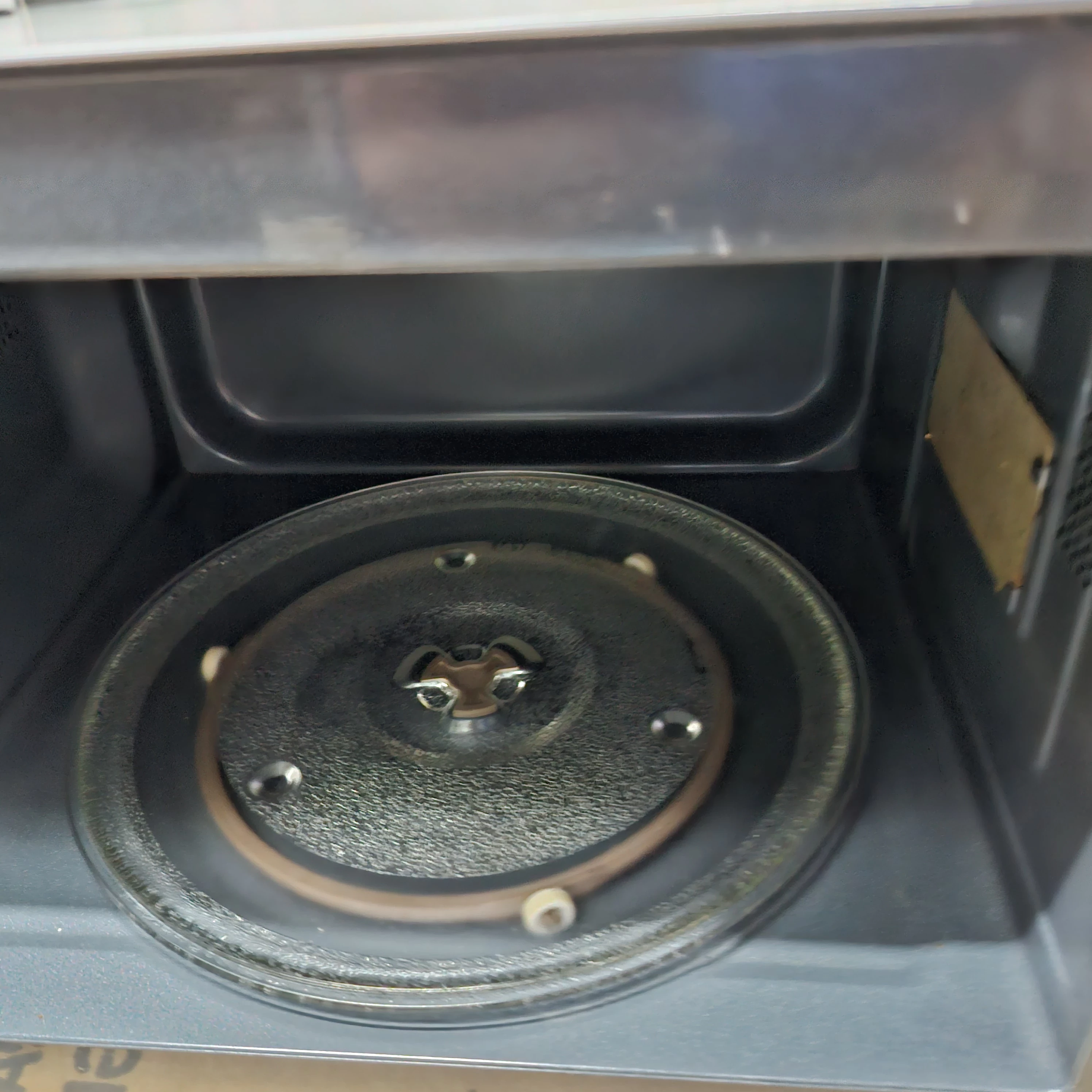 kuchenka-mikrofalowa-z-grillem-zelmer-mw4163ls-stan-11323-2