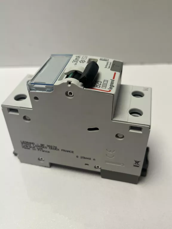wylacznik-roznicowo-nadpradowy-rcbo-25a-30ma-typ-ac-b-1pn-legrand-410923-stan-11323-2